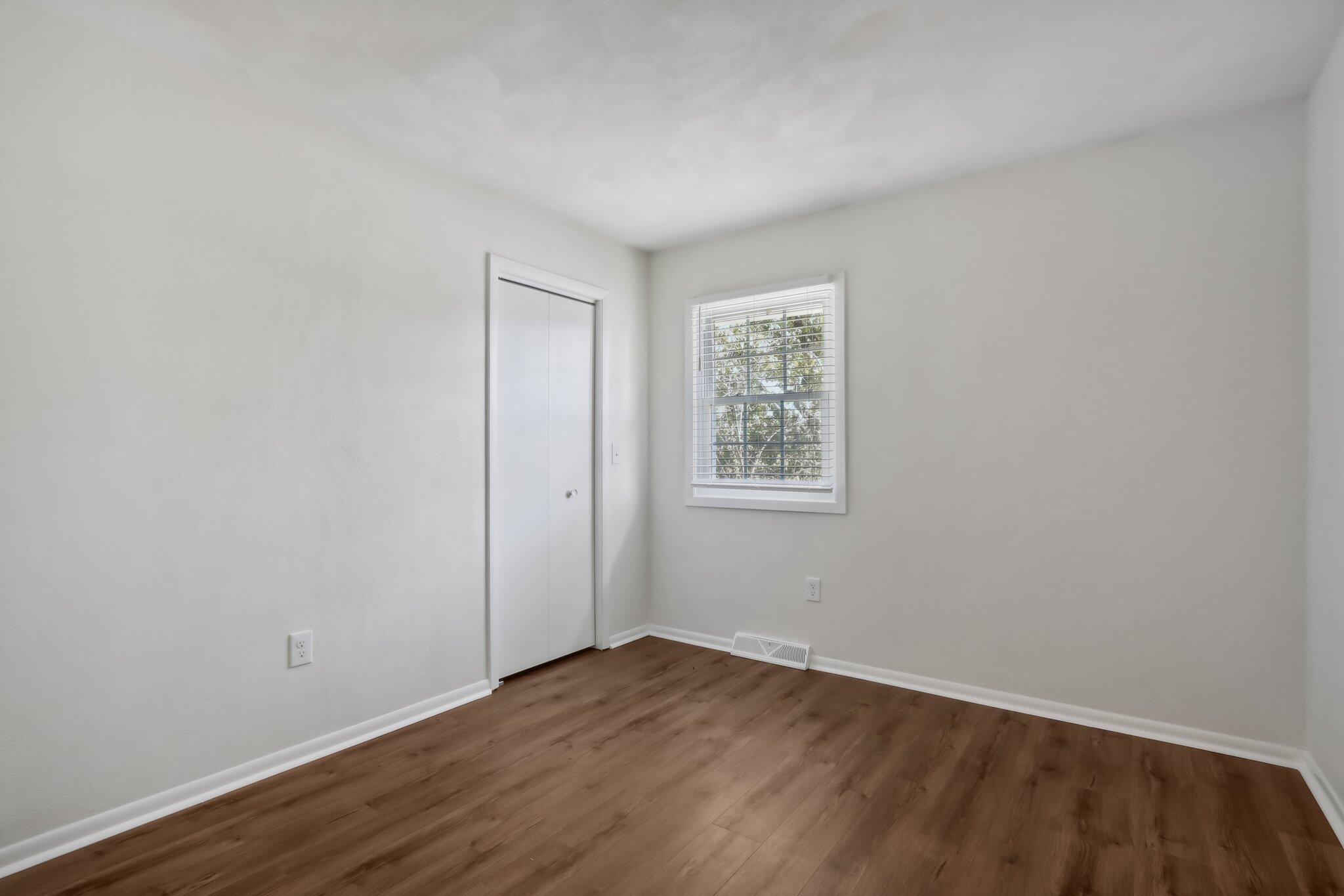 900 Timberline Ct W