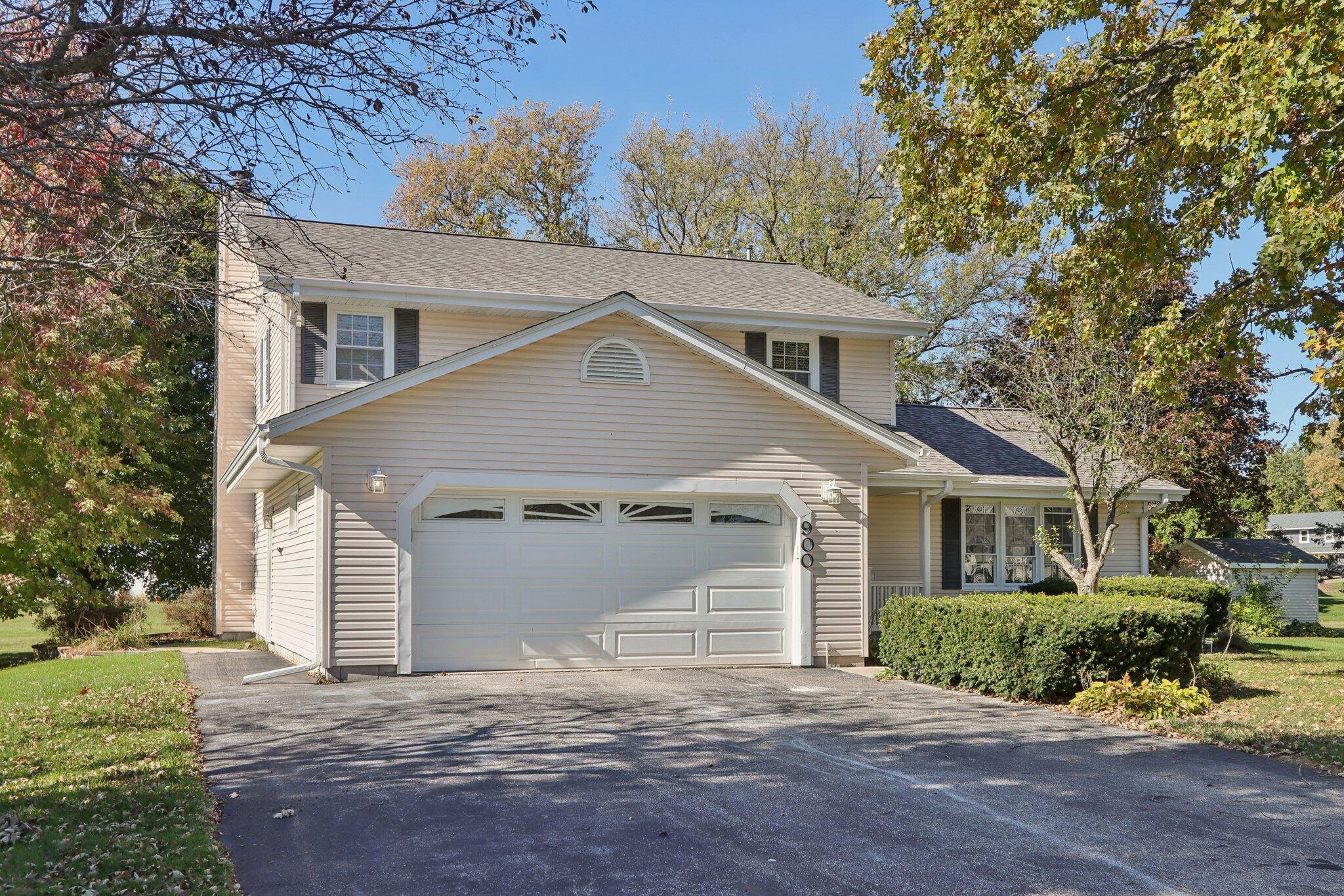 900 Timberline Ct W