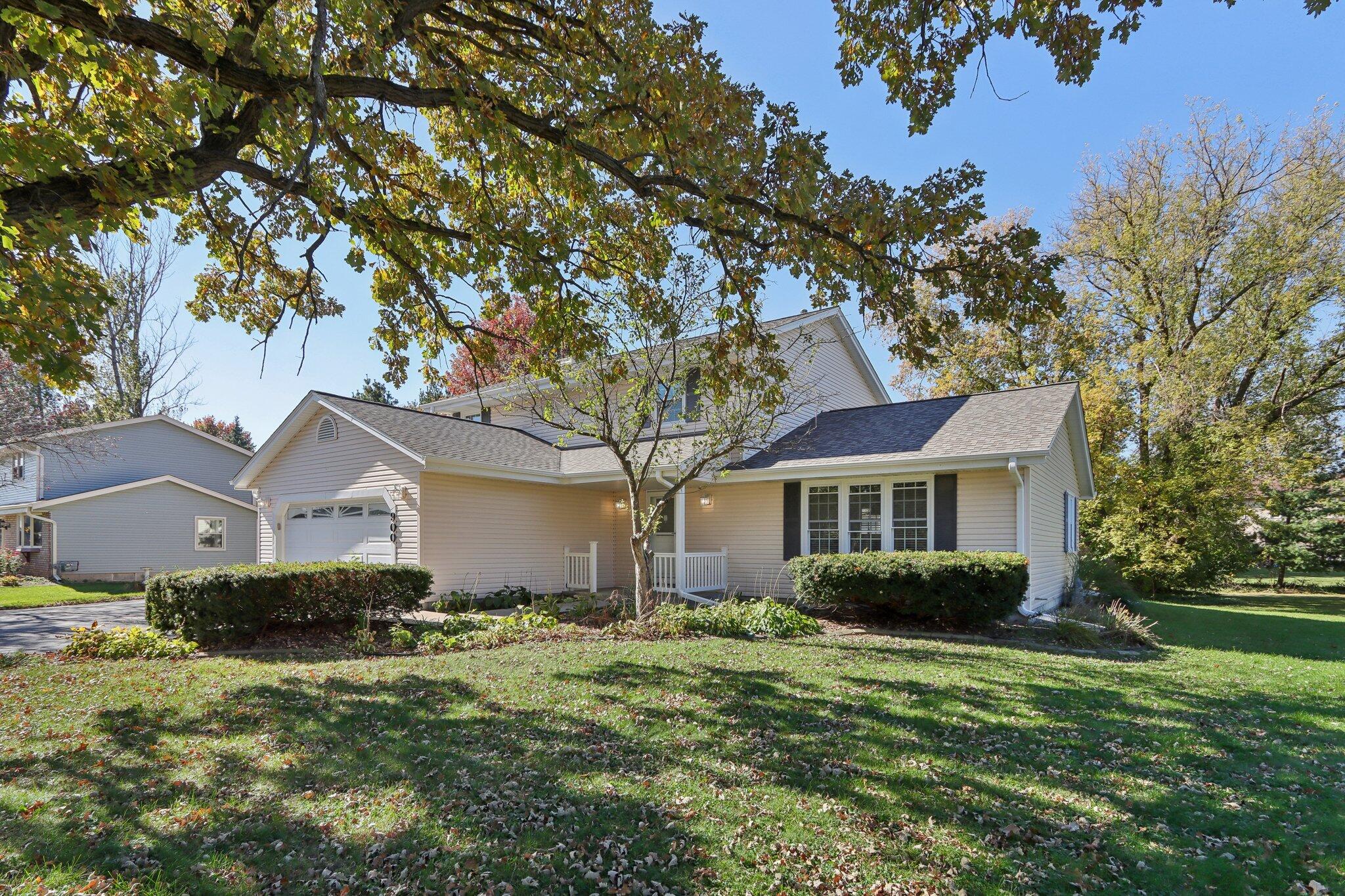 900 Timberline Ct W