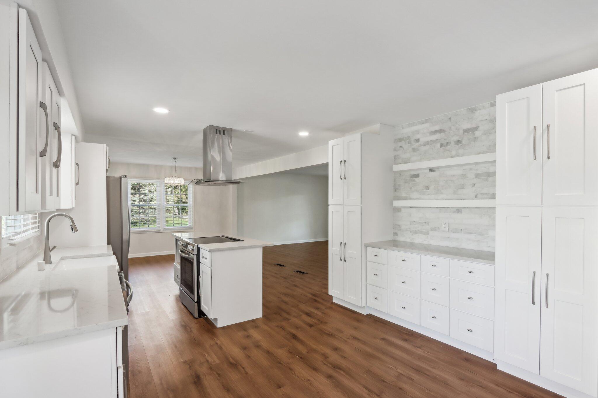 900 Timberline Ct W