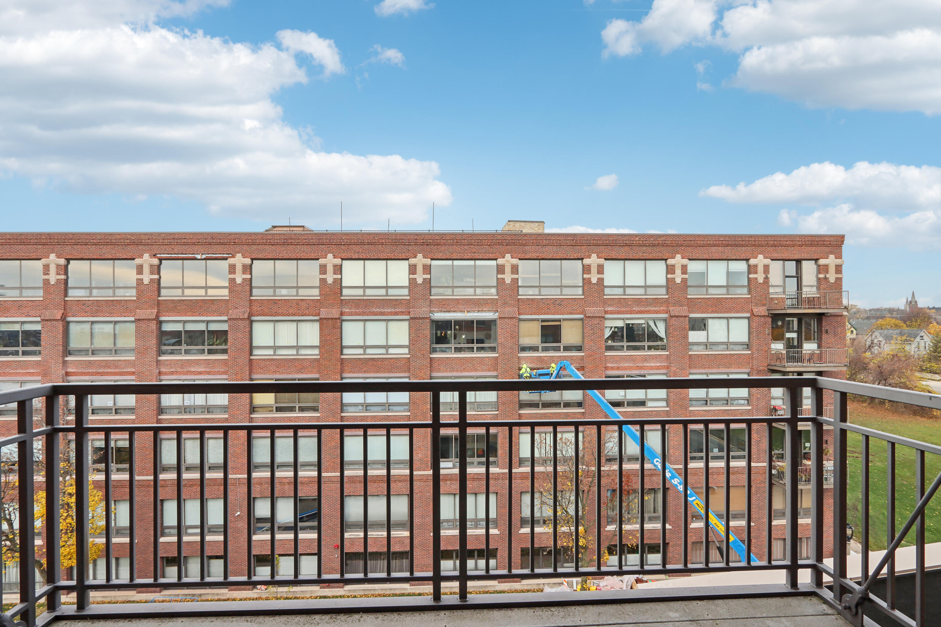 1924 N Hubbard St 502