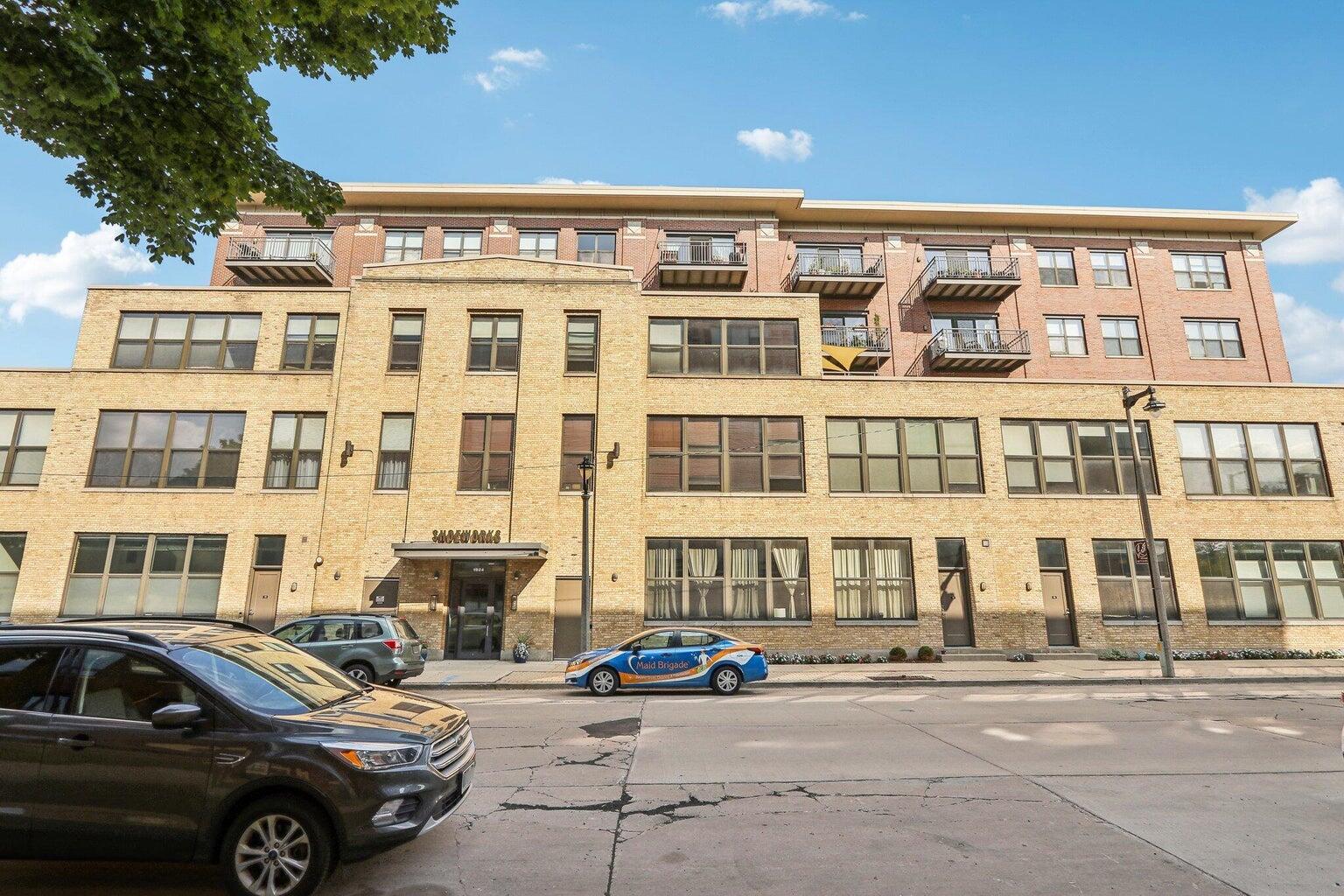 1924 N Hubbard St 502