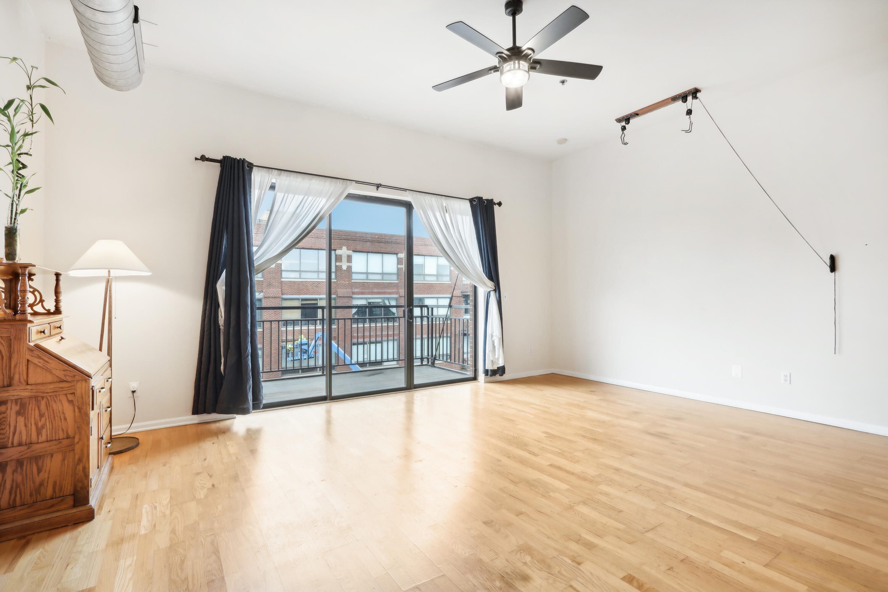1924 N Hubbard St 502