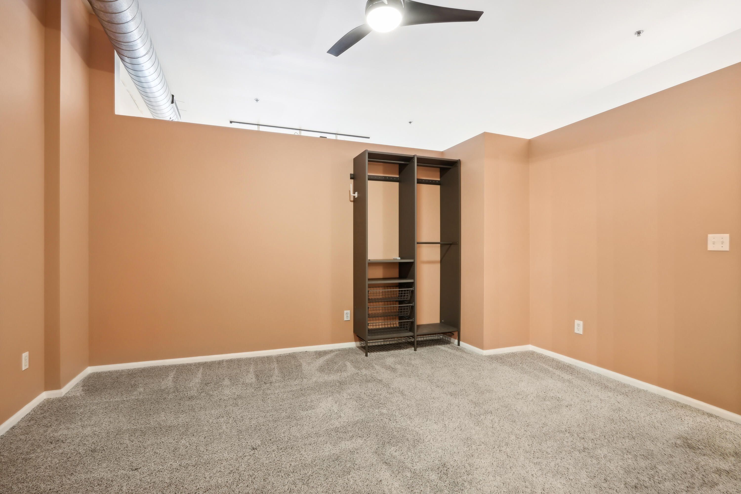 1924 N Hubbard St 502