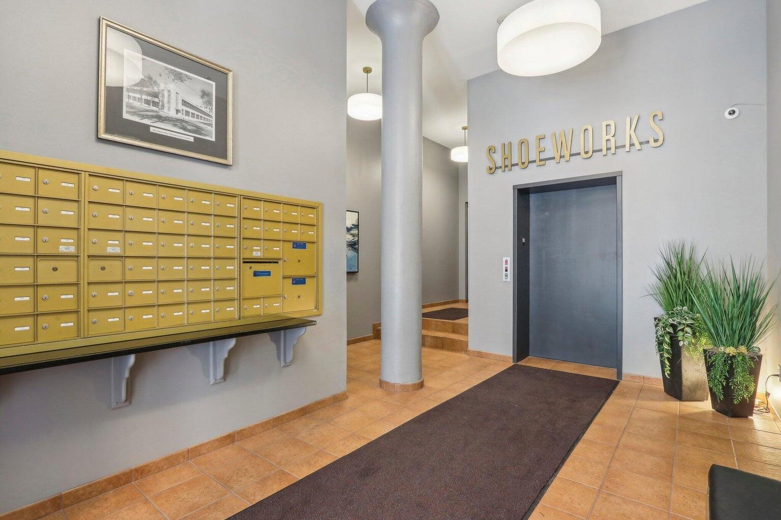 1924 N Hubbard St 502