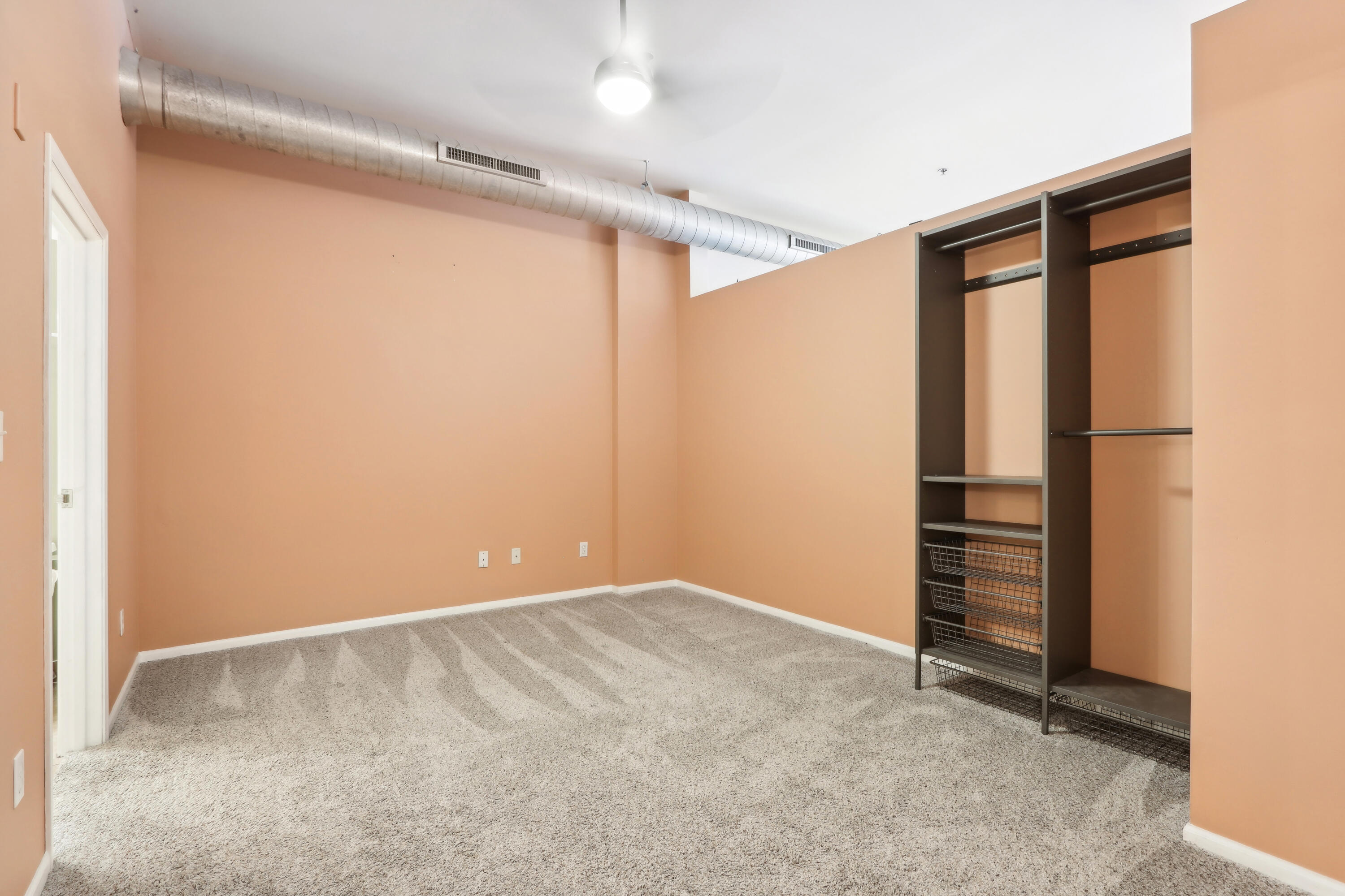 1924 N Hubbard St 502