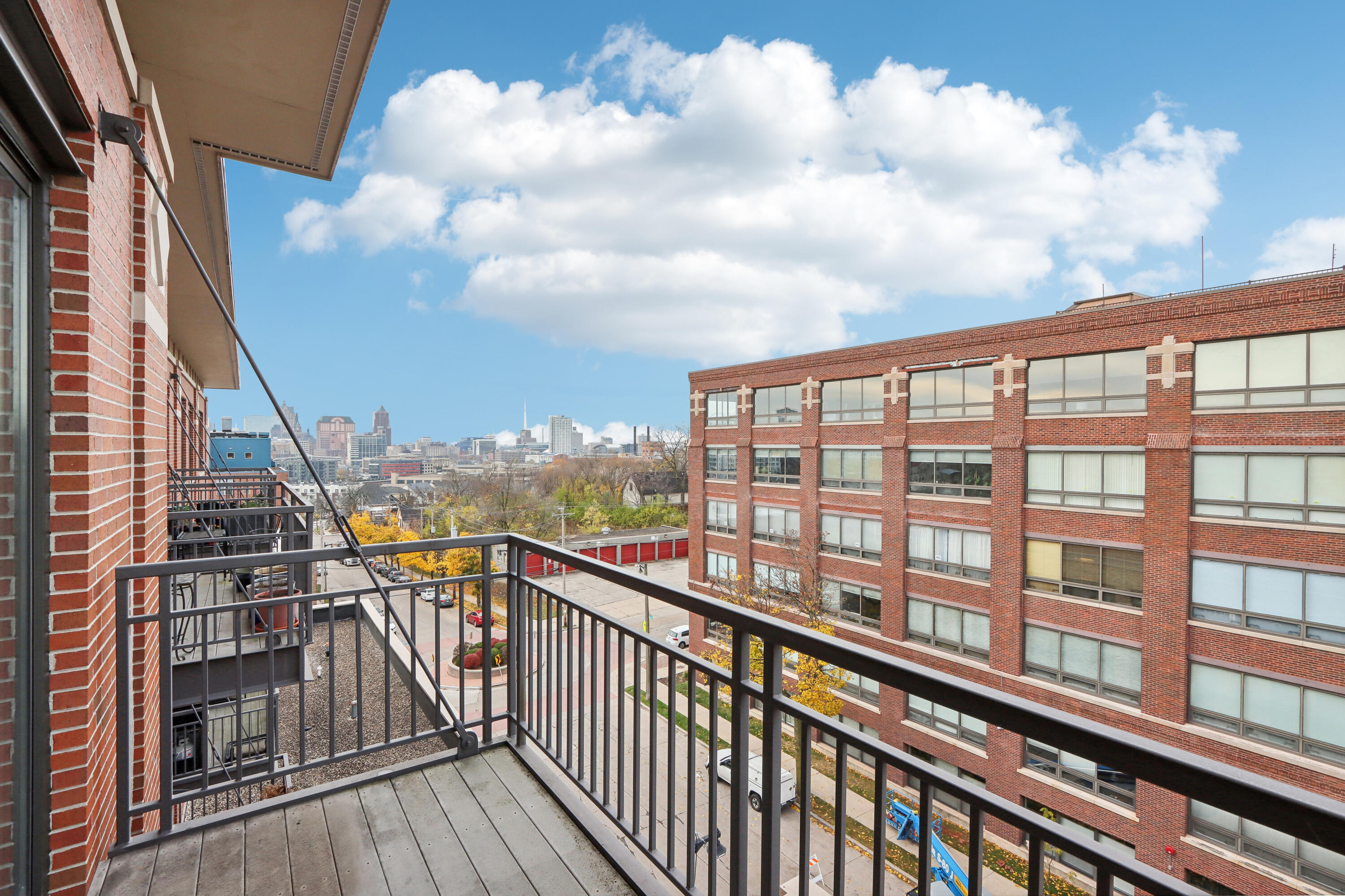 1924 N Hubbard St 502