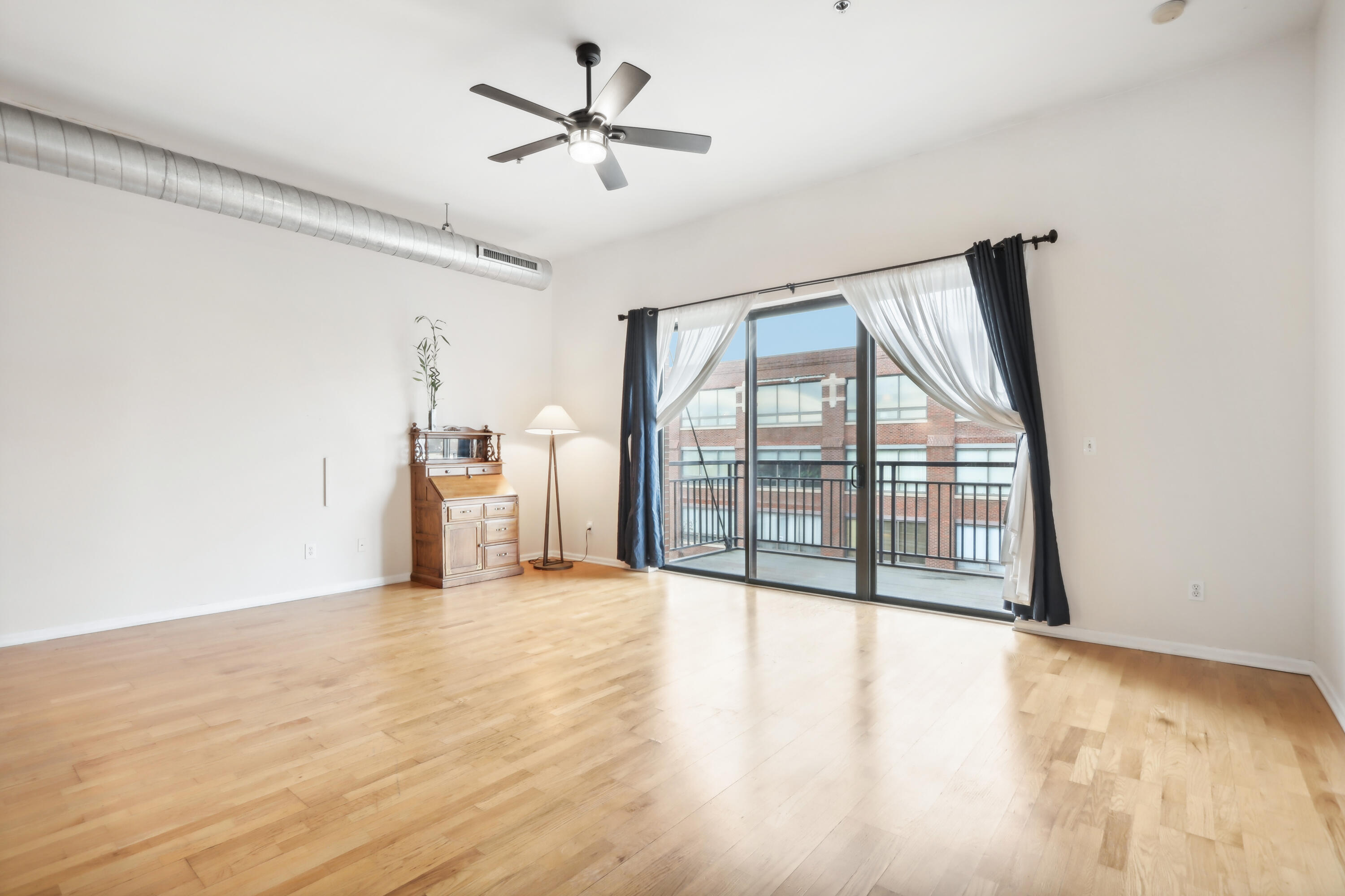 1924 N Hubbard St 502