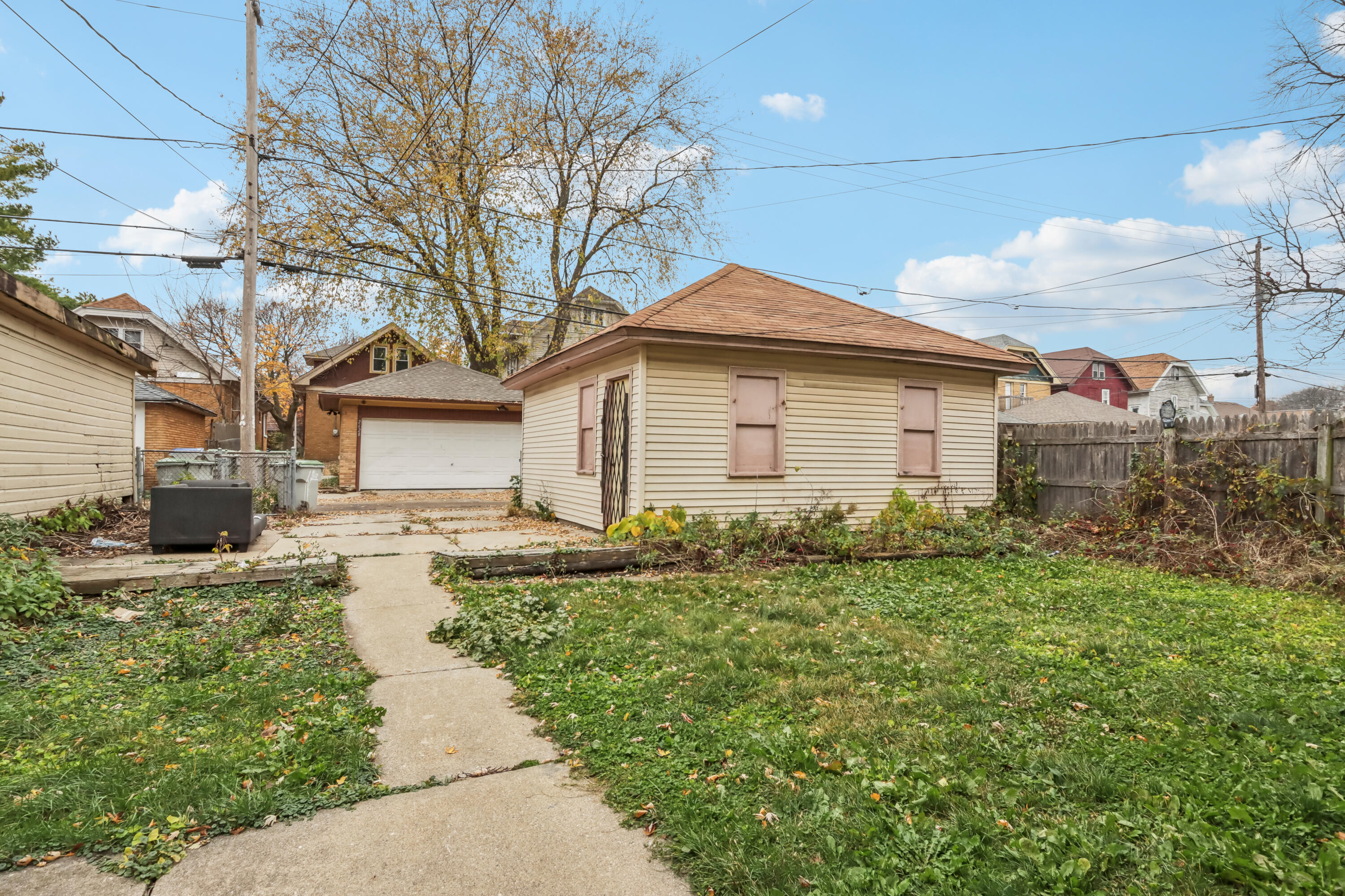 2629 N 49th St 2631