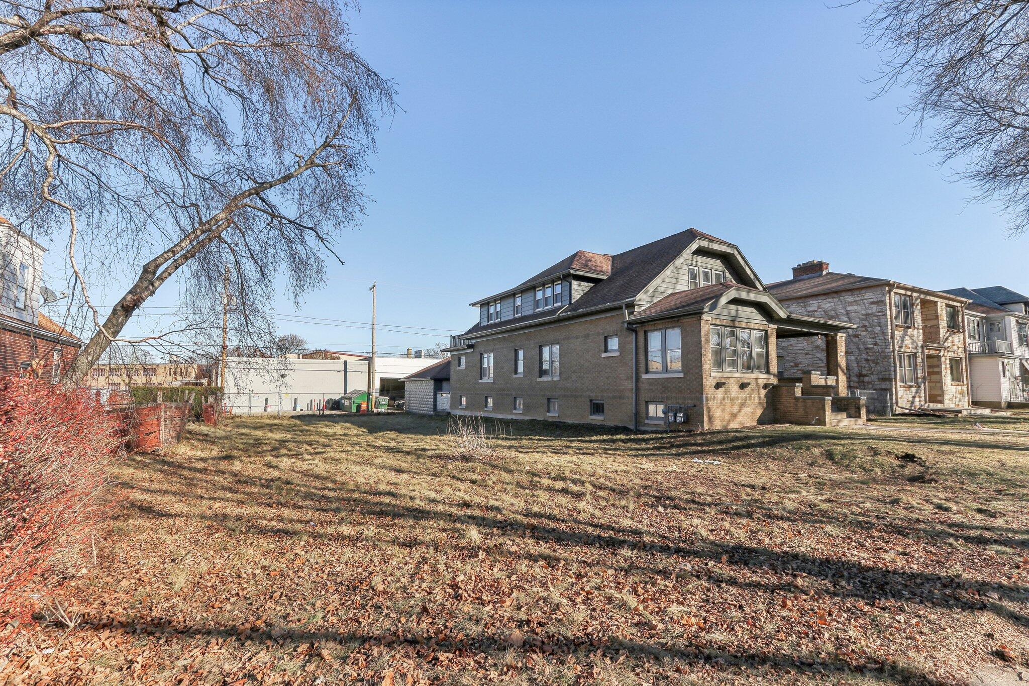 4438 W Medford Ave