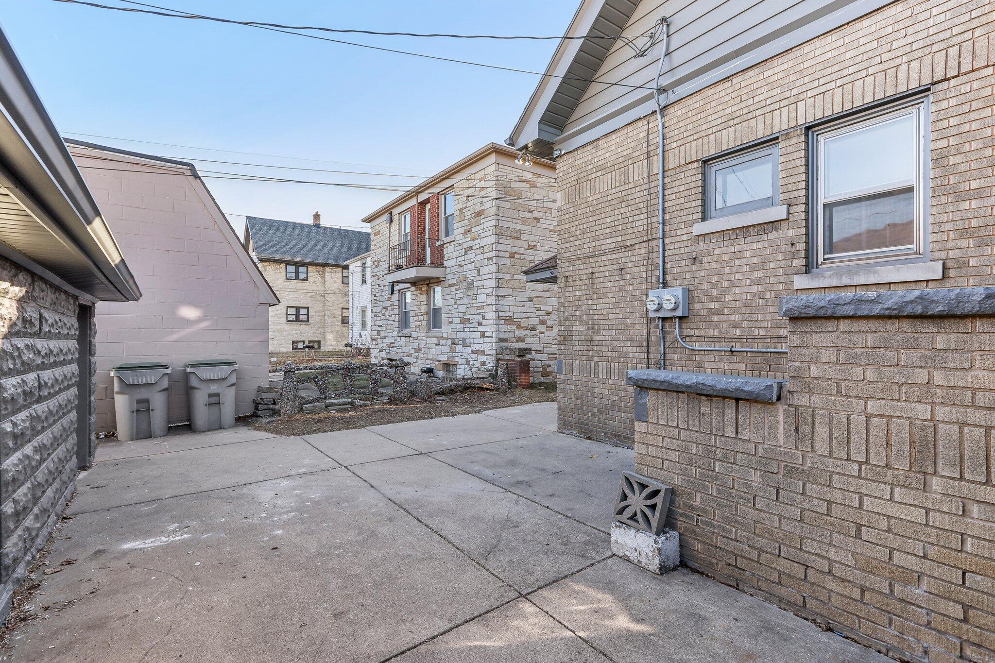 4438 W Medford Ave