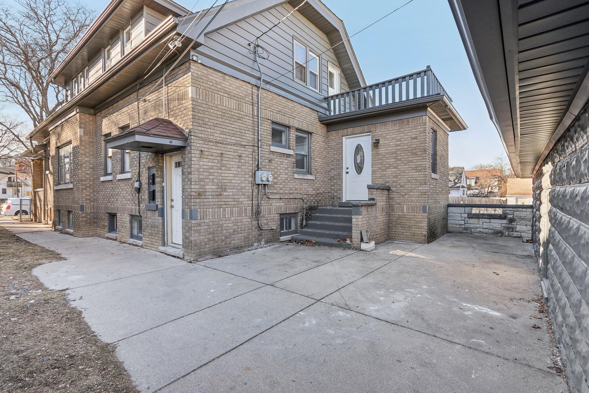 4438 W Medford Ave