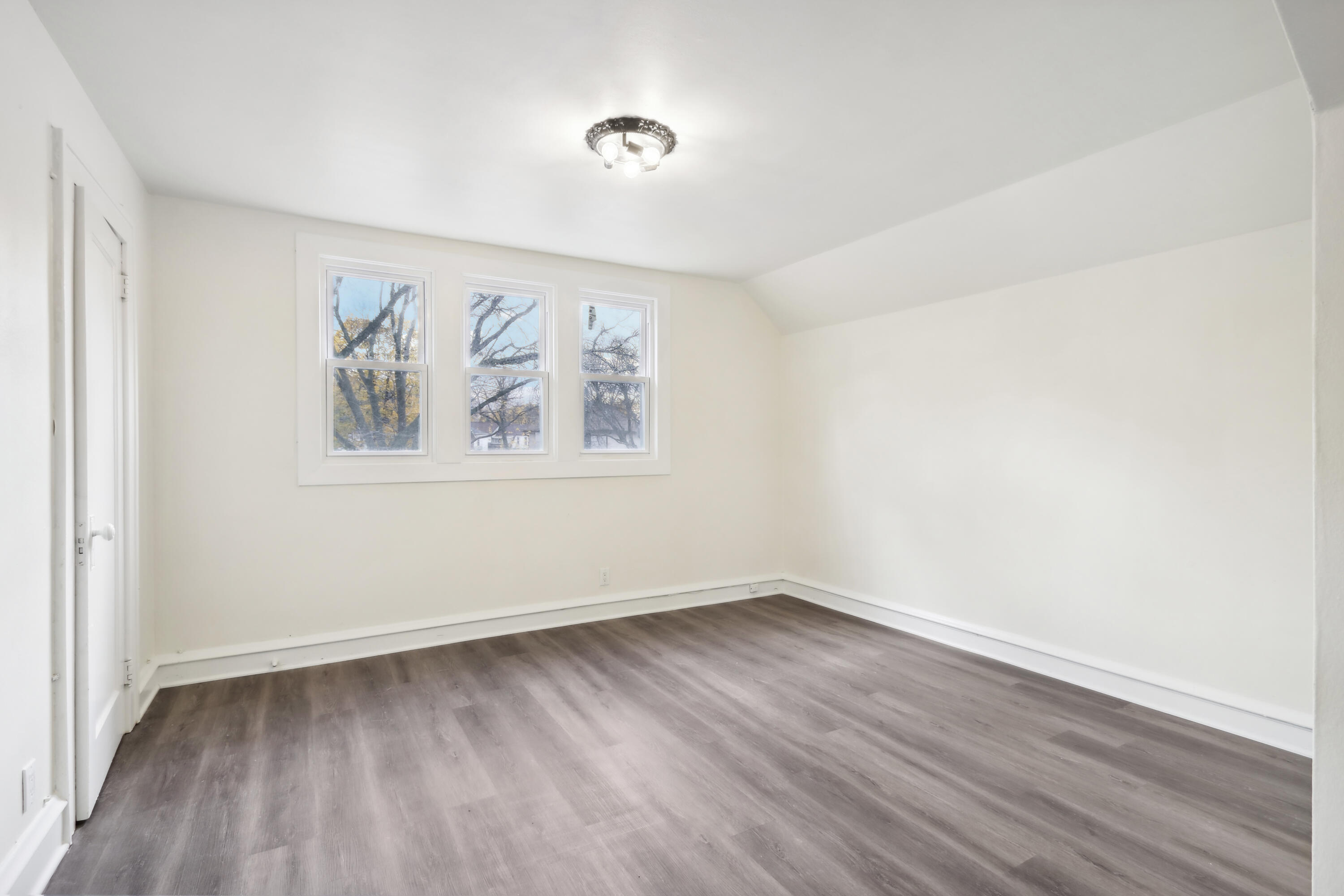 4438 W Medford Ave