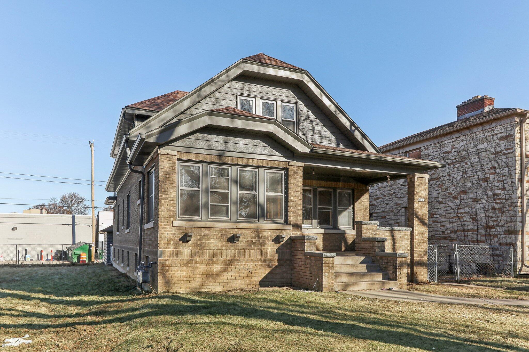 4438 W Medford Ave