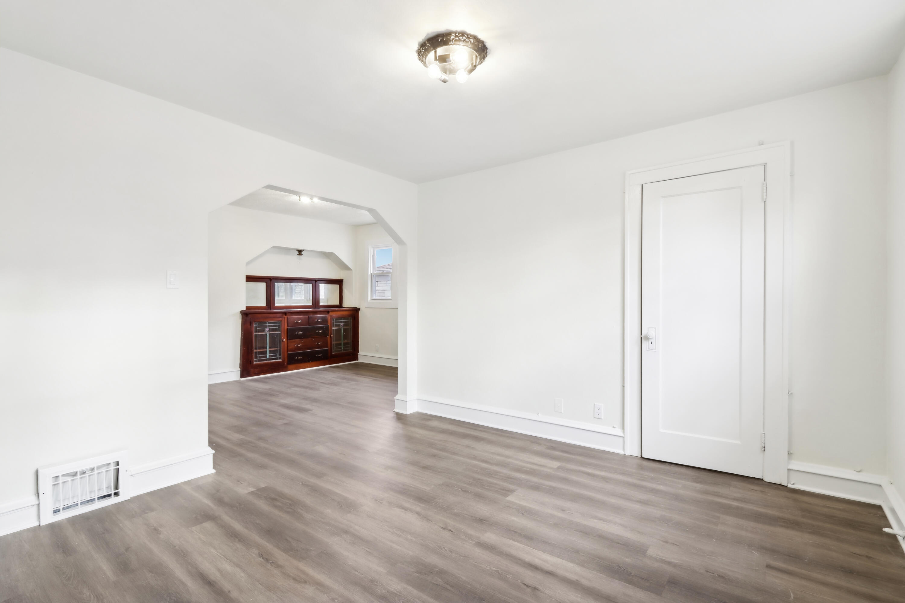 4438 W Medford Ave