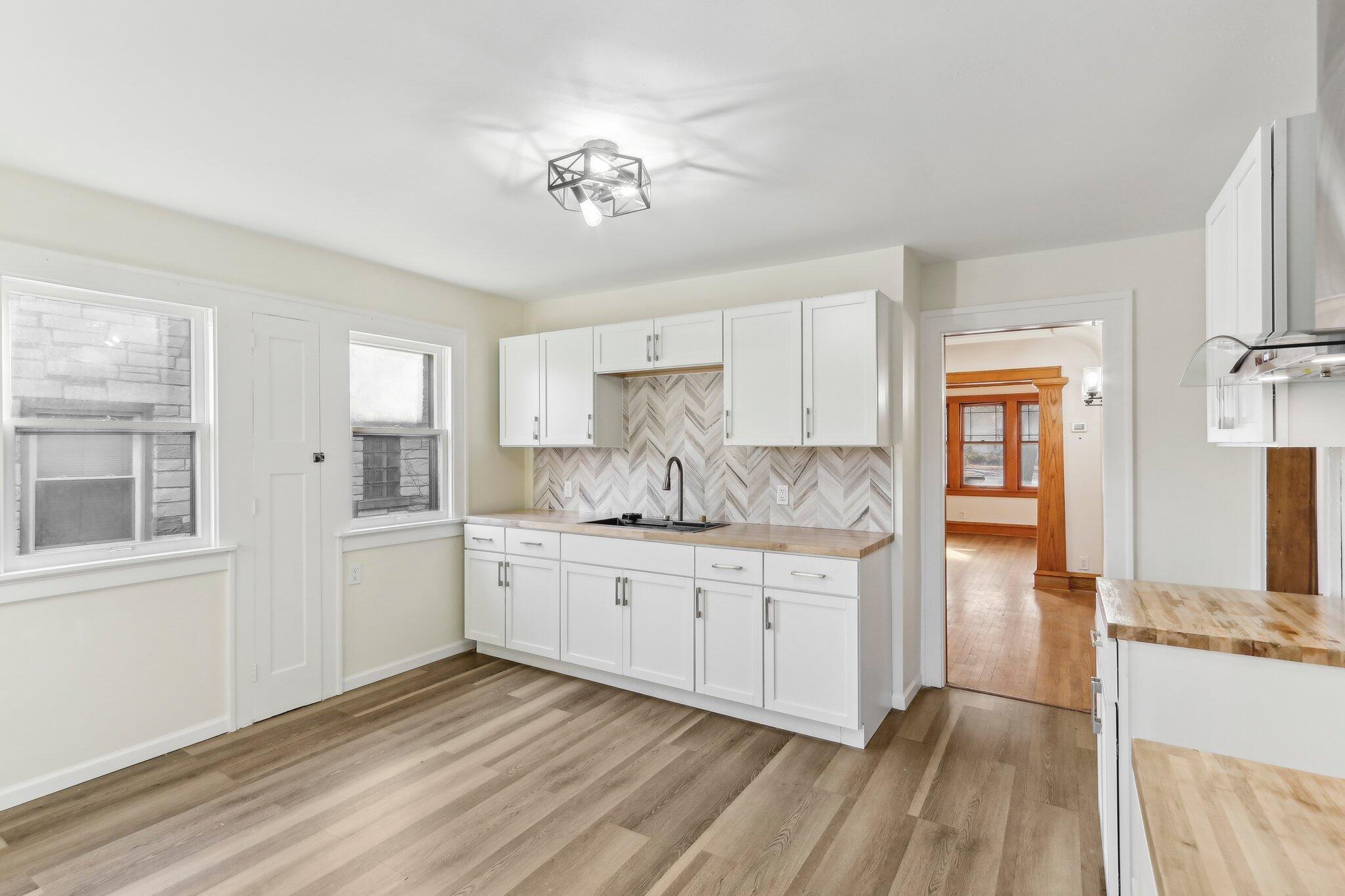 4438 W Medford Ave