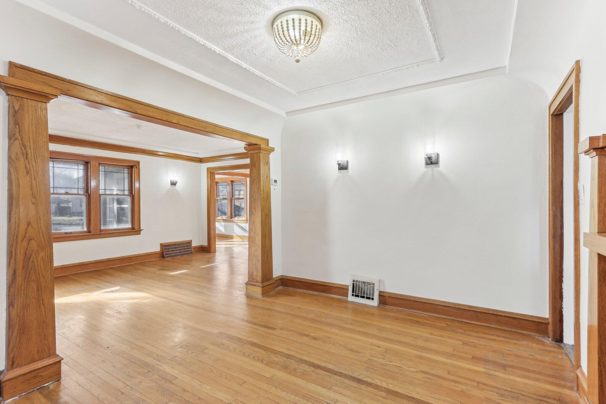4438 W Medford Ave