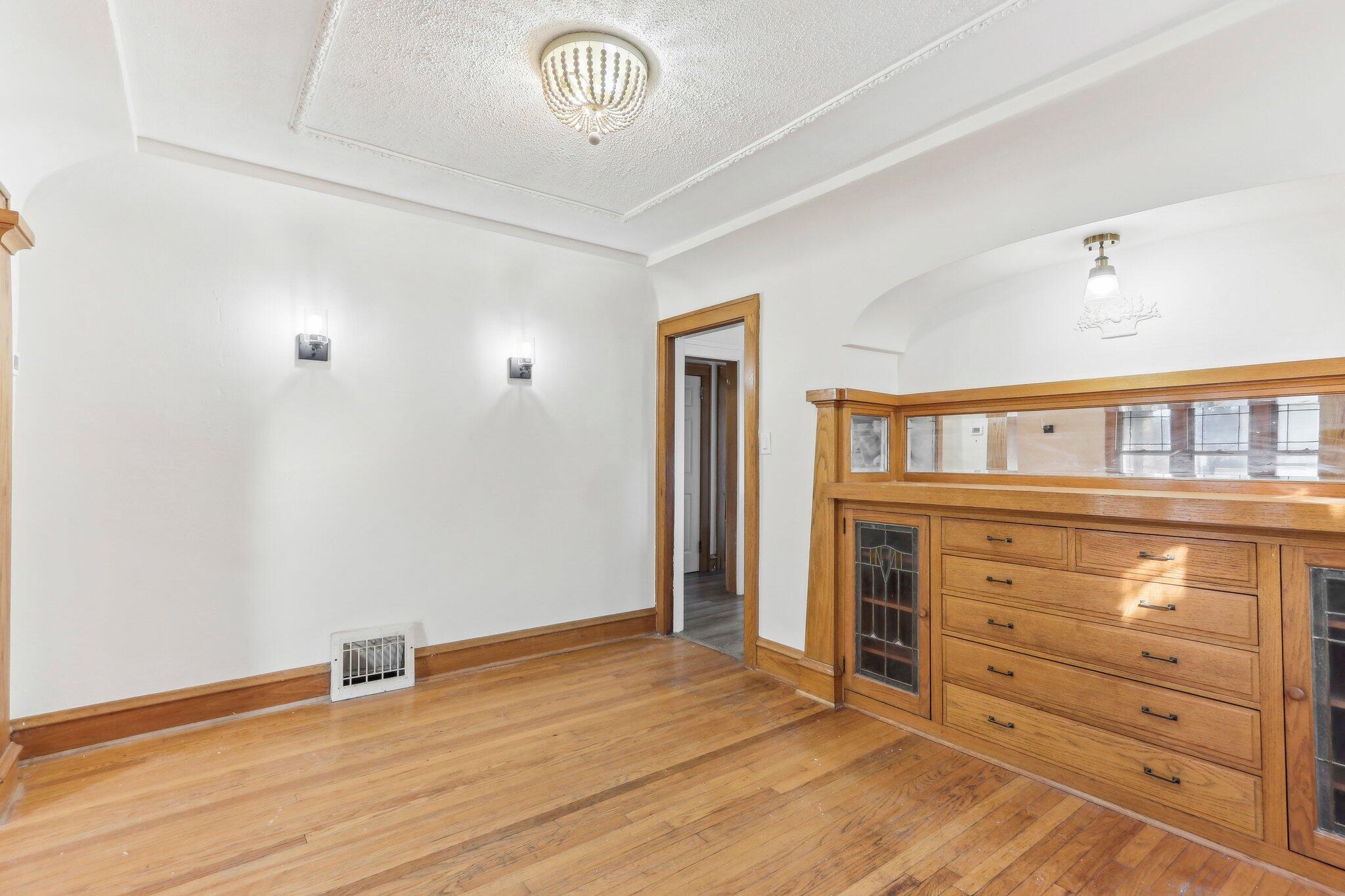 4438 W Medford Ave