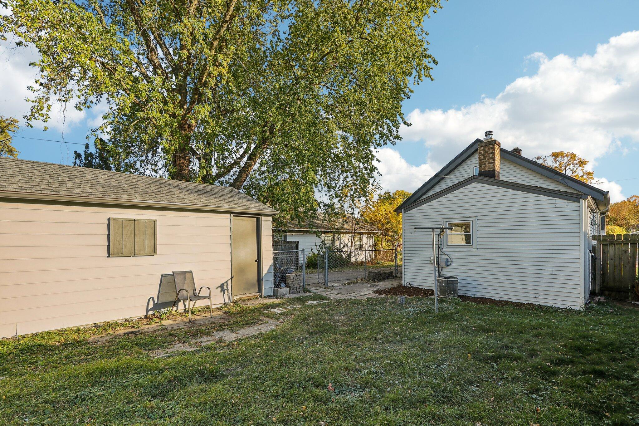 3868 E Birchwood Ave