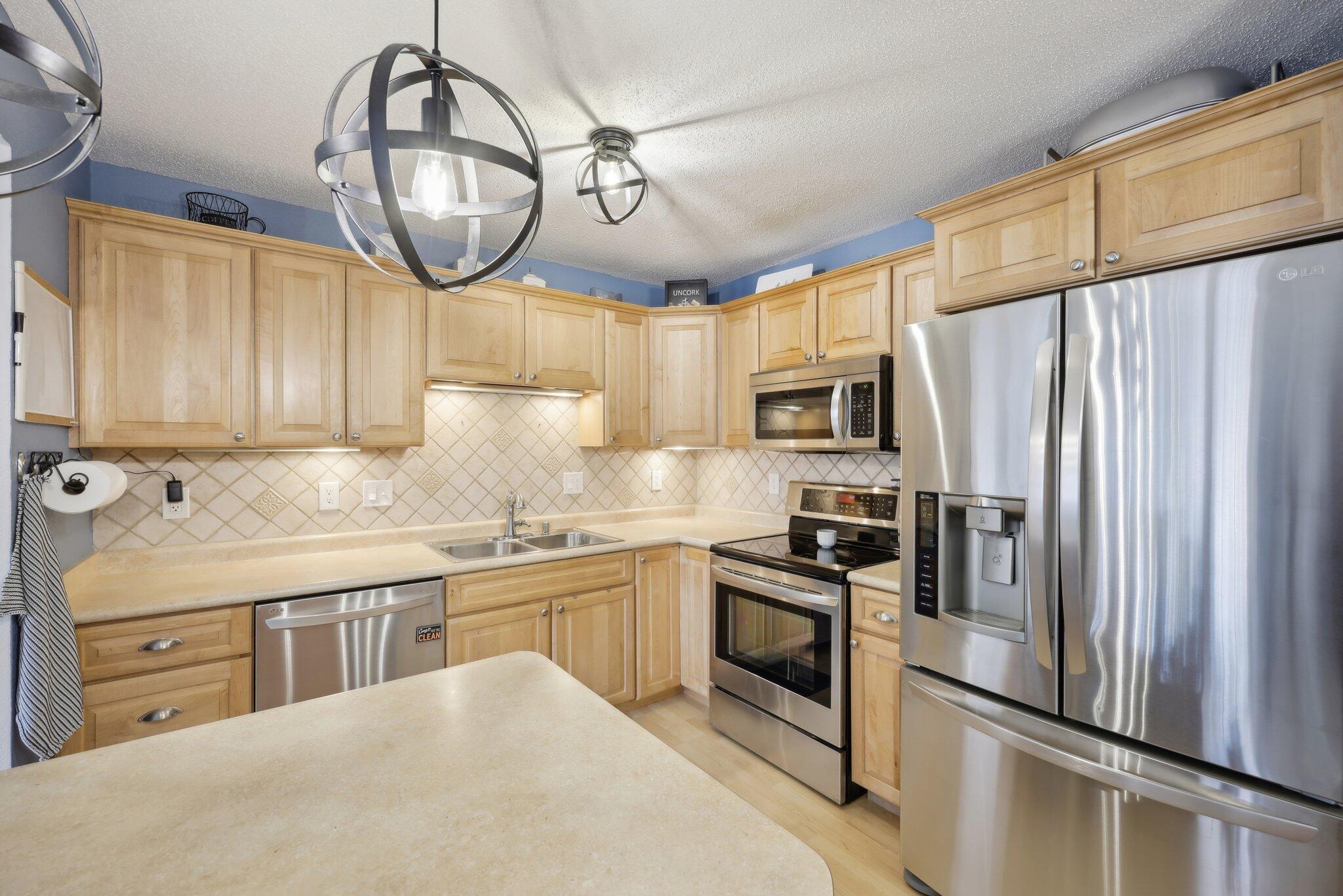 600 Laurel Lake Rd