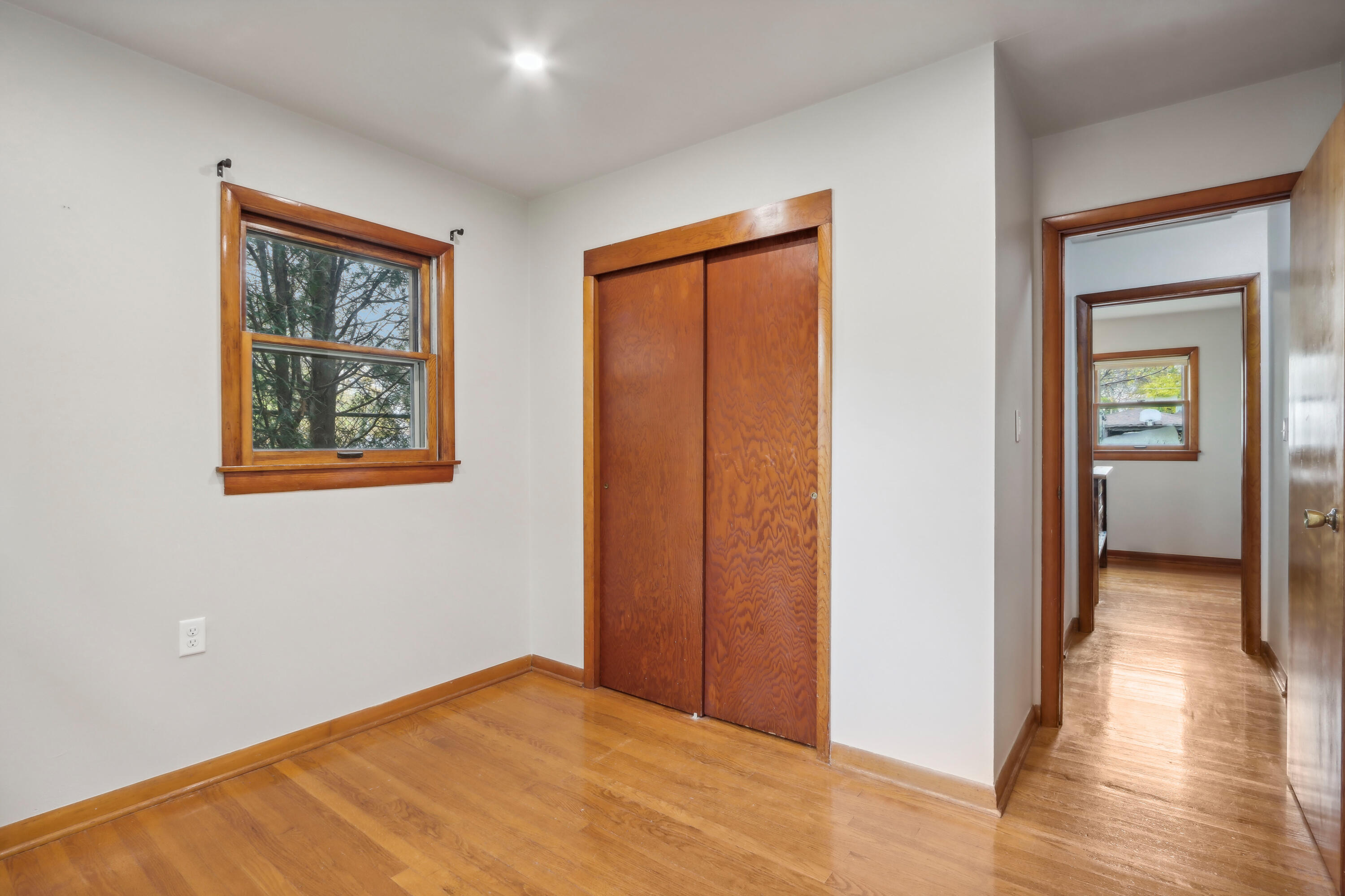 2327 Oregon St
