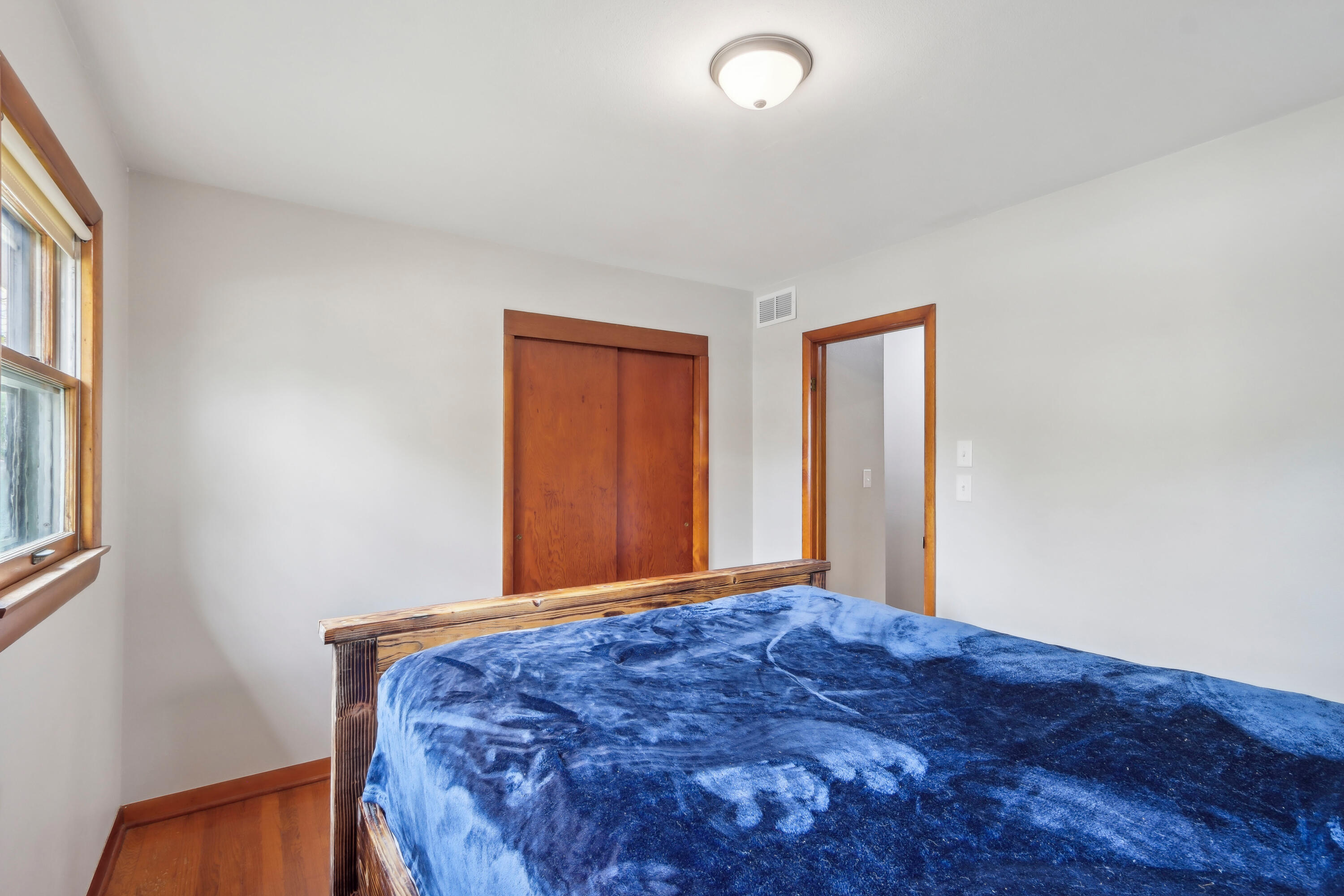 2327 Oregon St