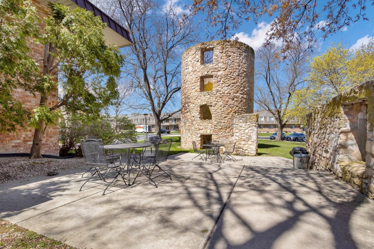 4225 W Rivers Edge Cir