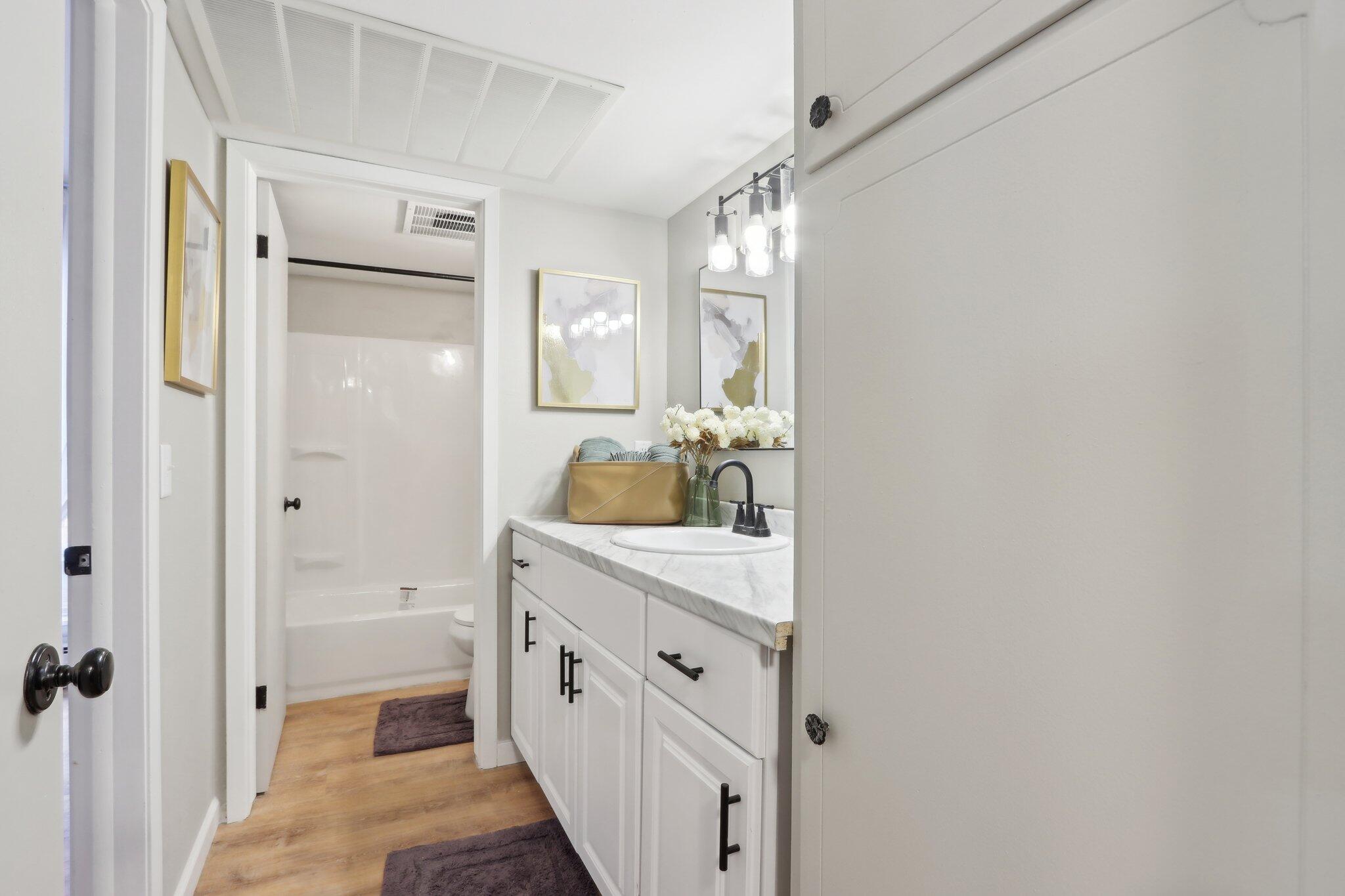 4225 W Rivers Edge Cir