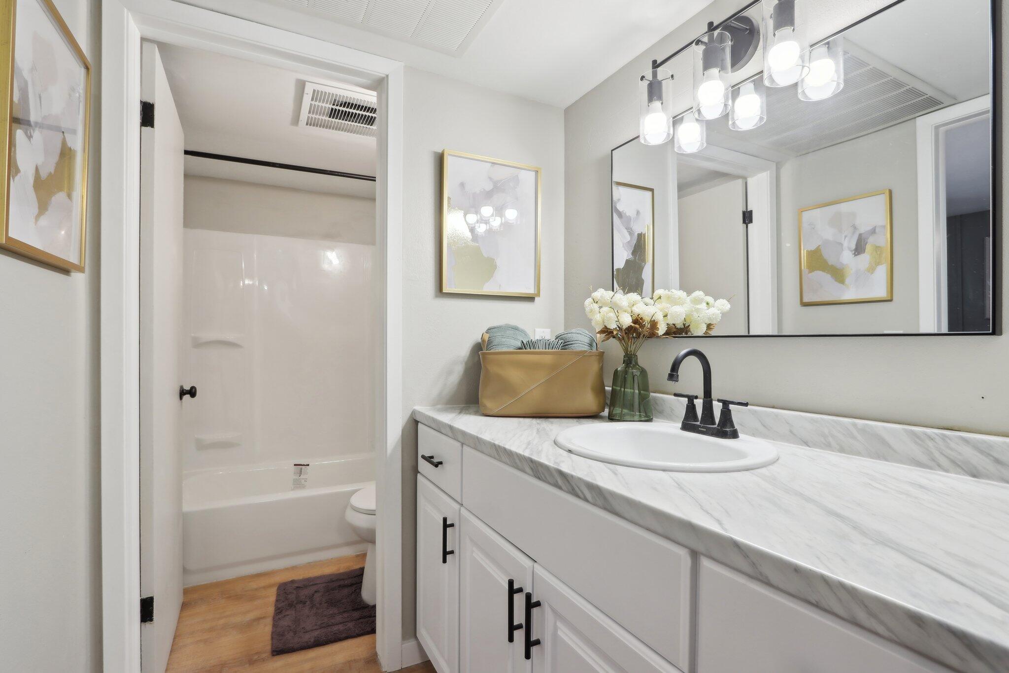 4225 W Rivers Edge Cir