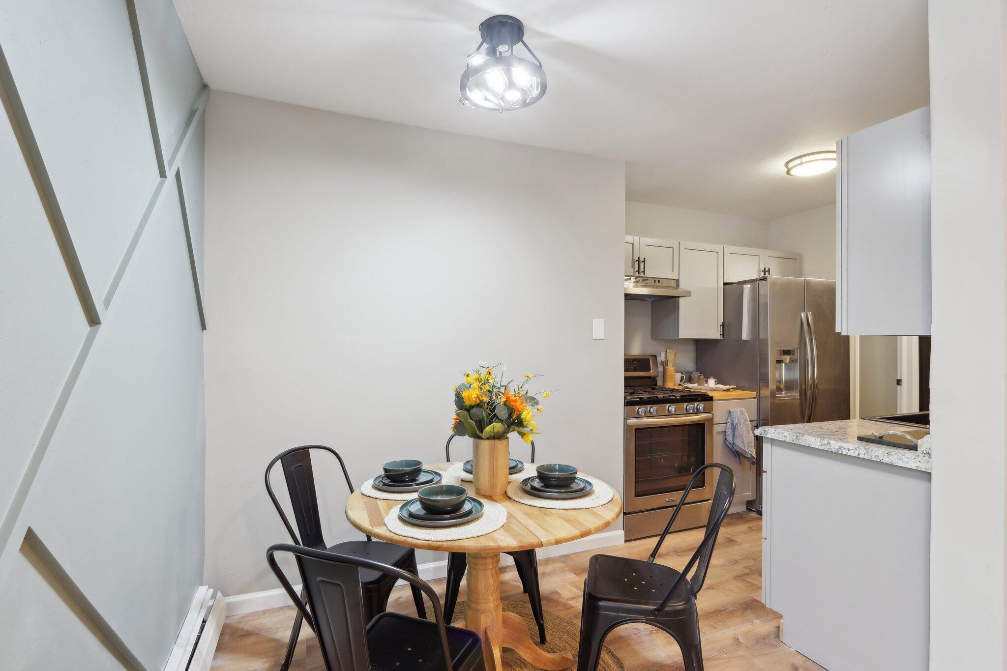 4225 W Rivers Edge Cir