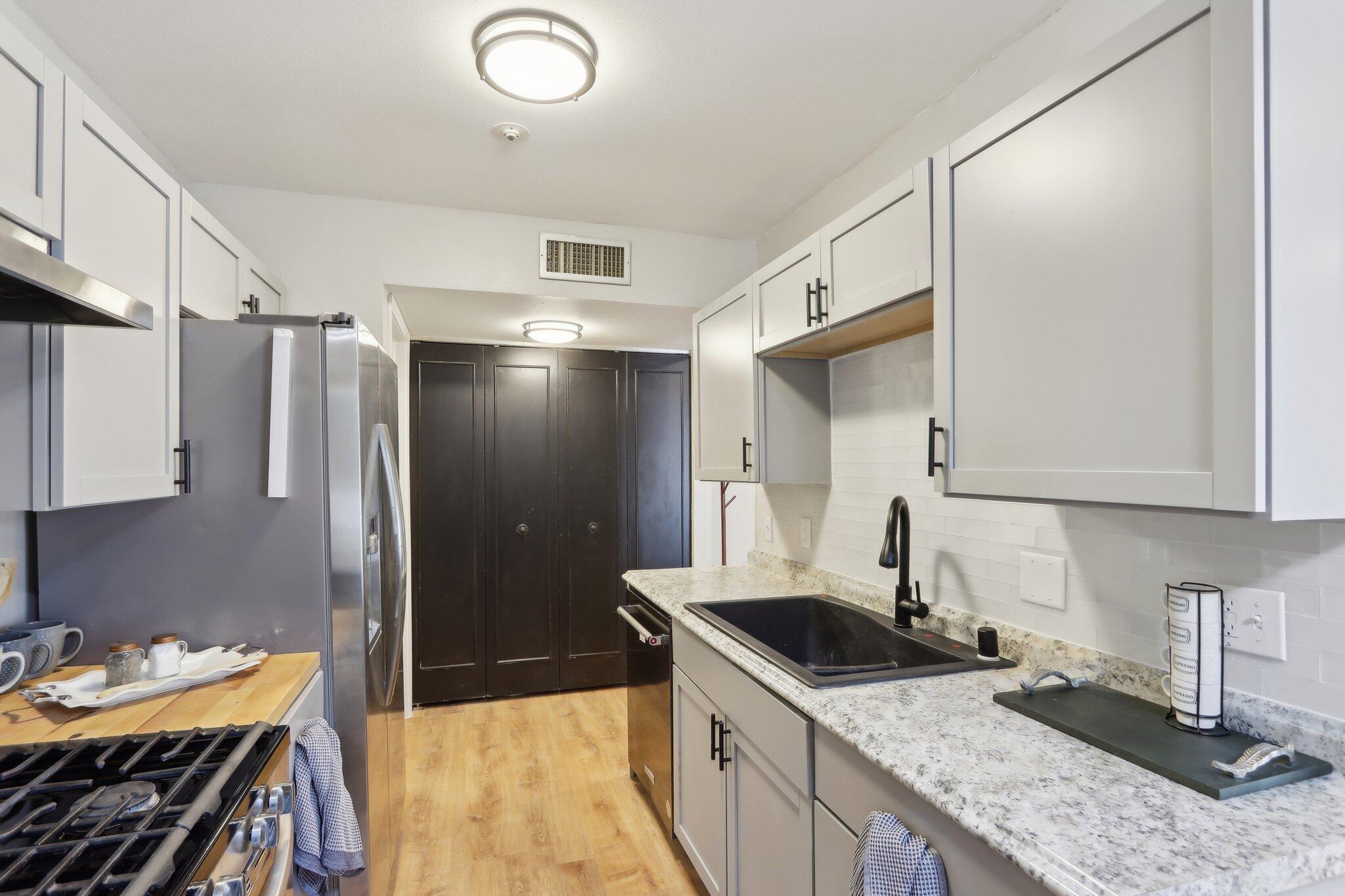 4225 W Rivers Edge Cir