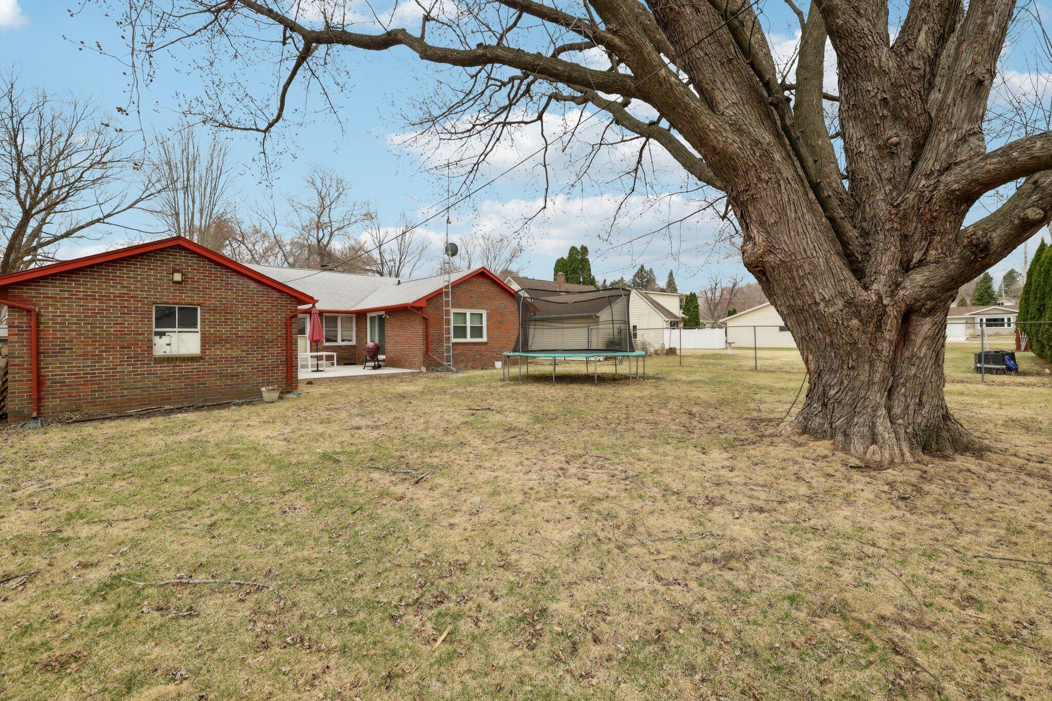 1714 Myra Ave