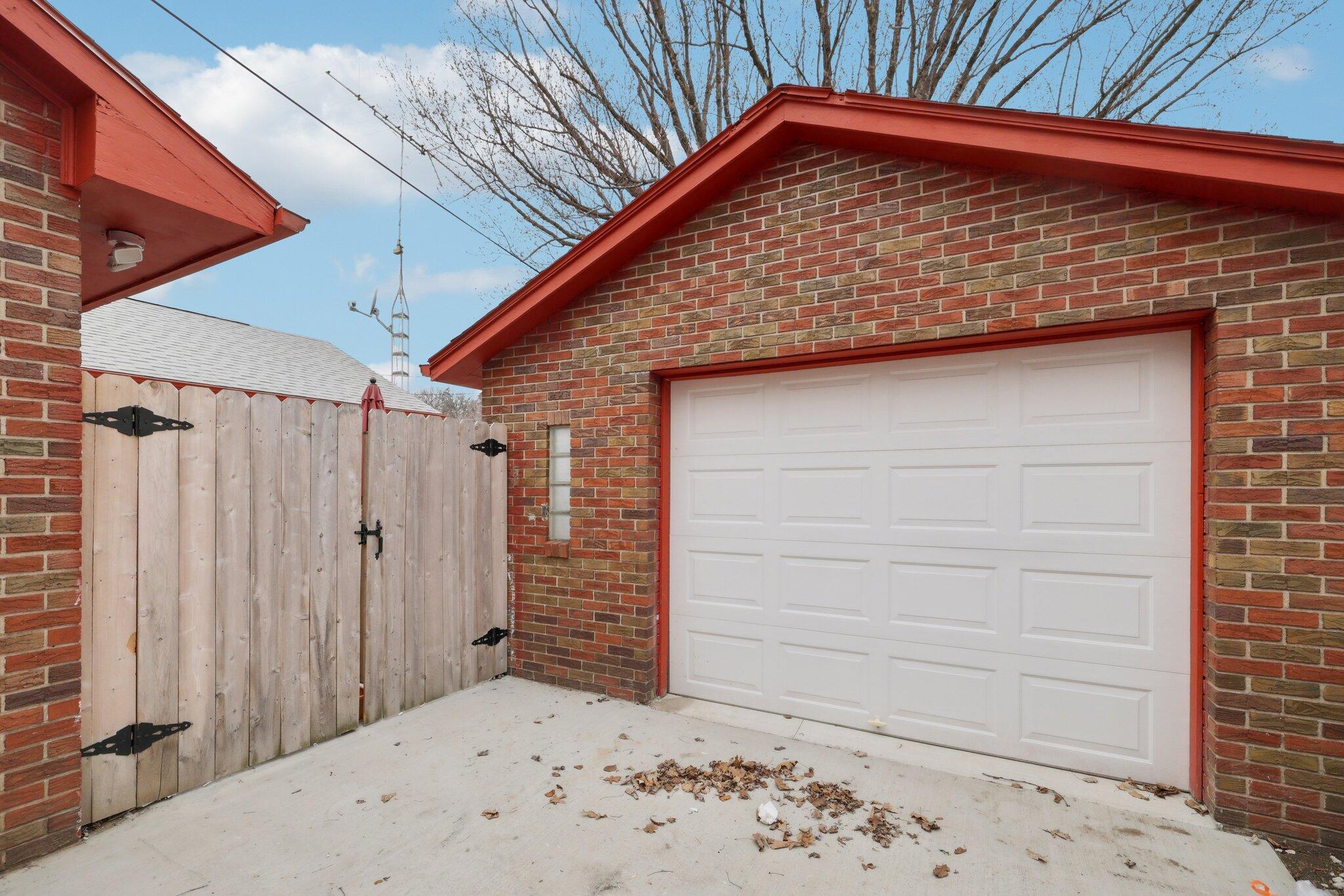 1714 Myra Ave