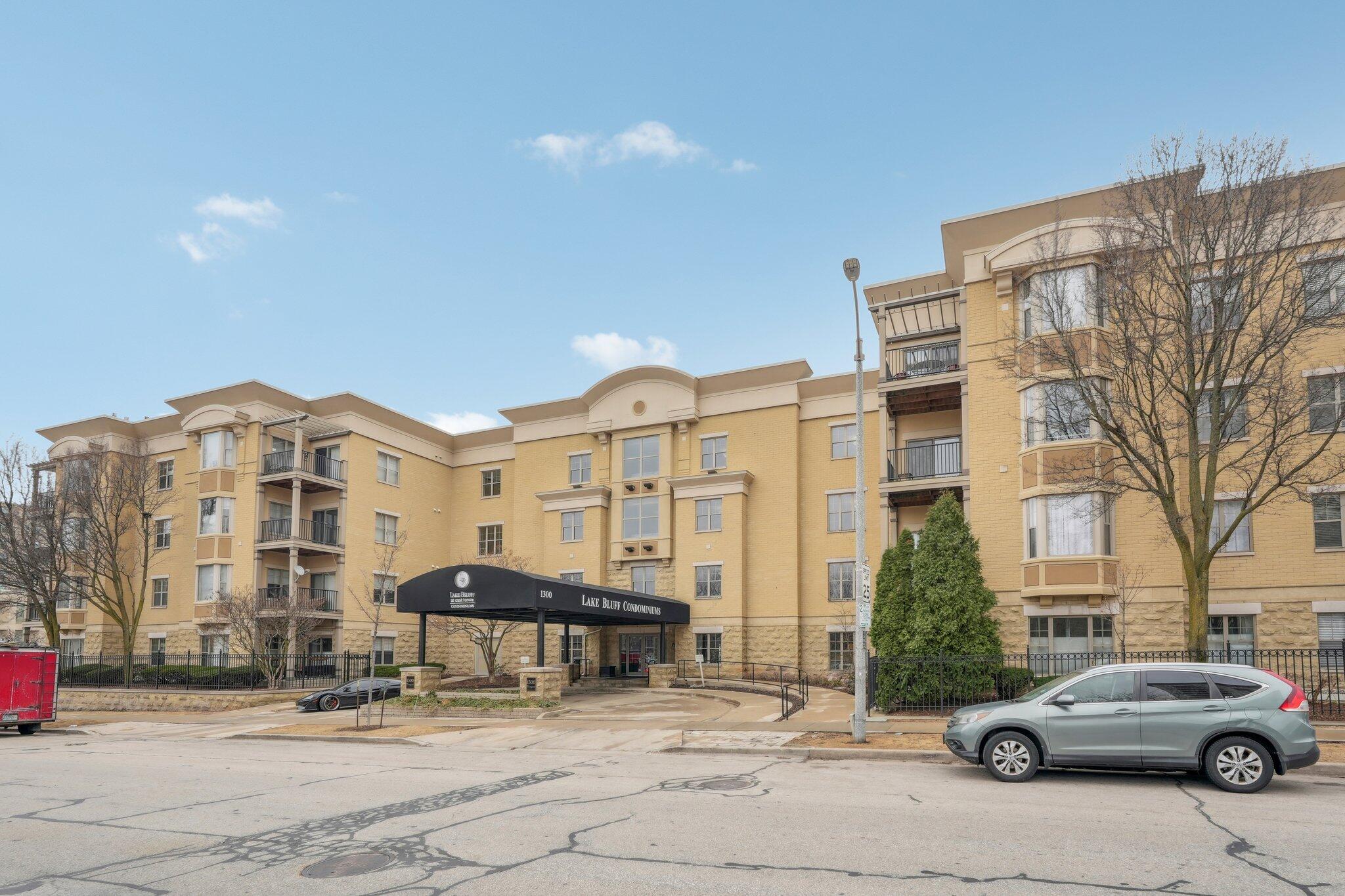 1300 N Prospect Ave