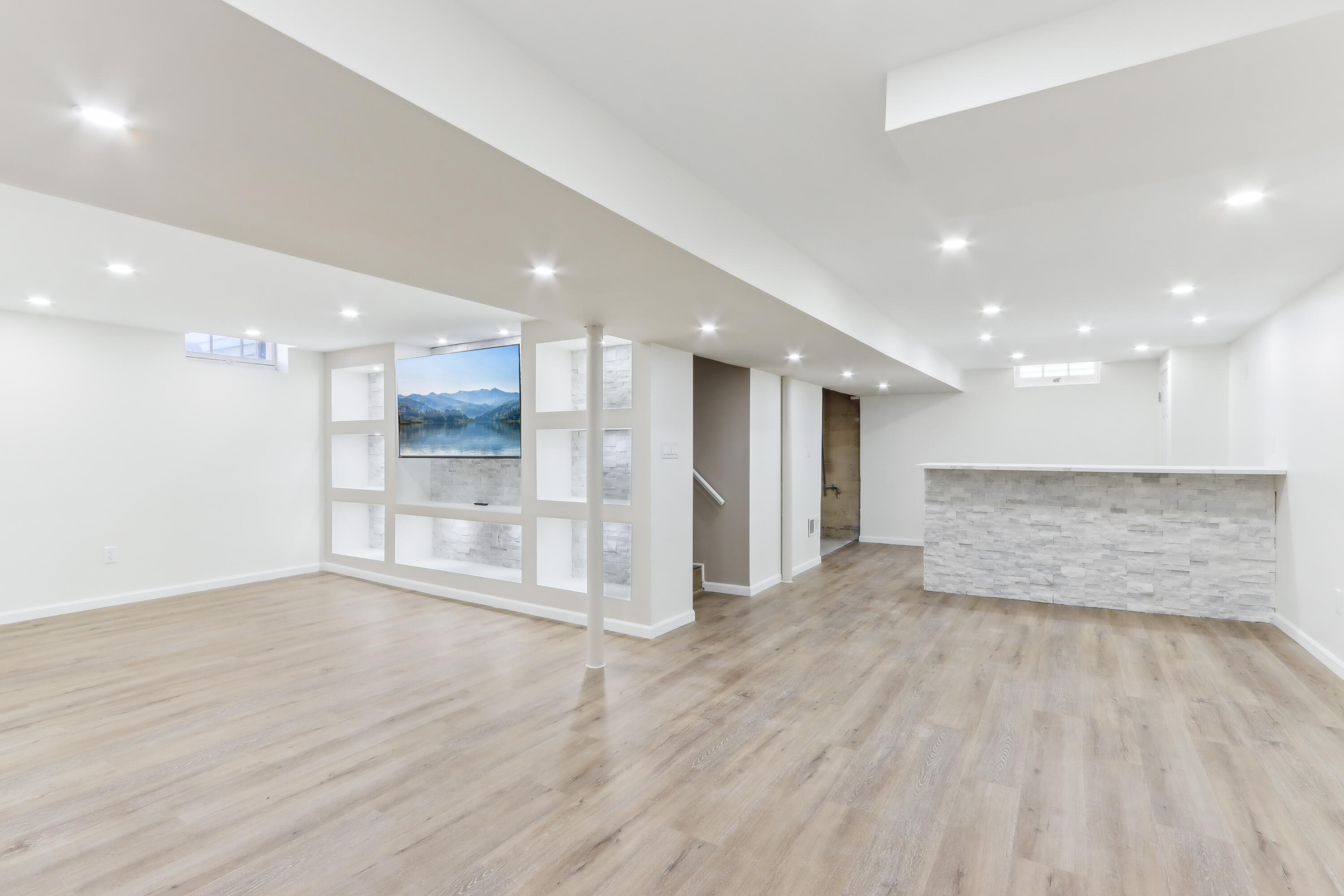 7728 W Kathryn Ave