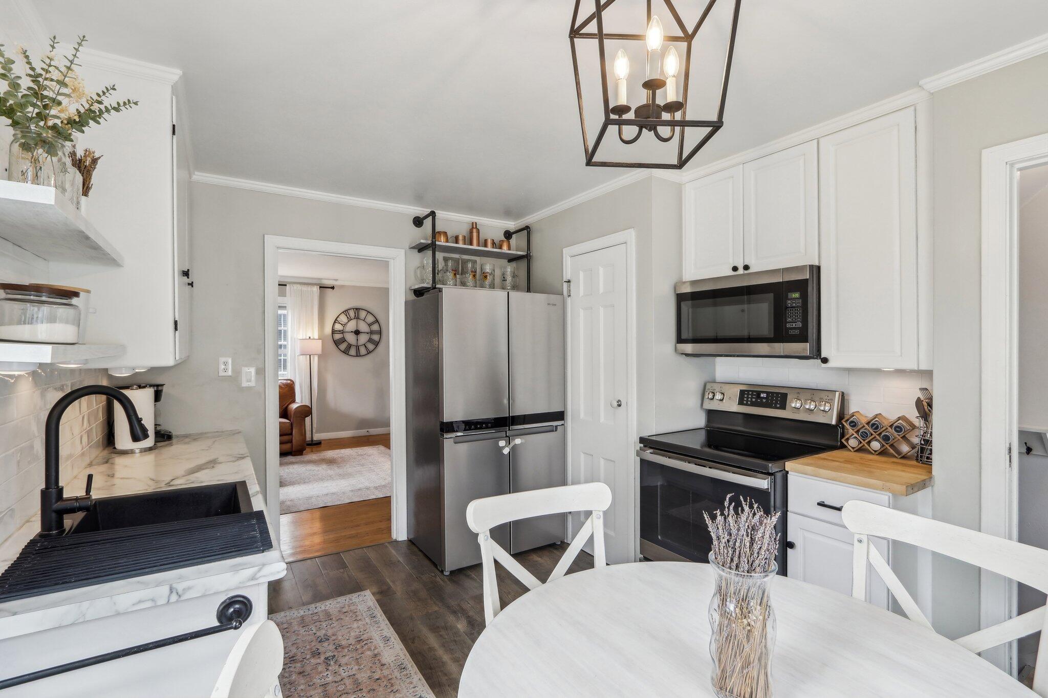 4728 N Diversey Blvd