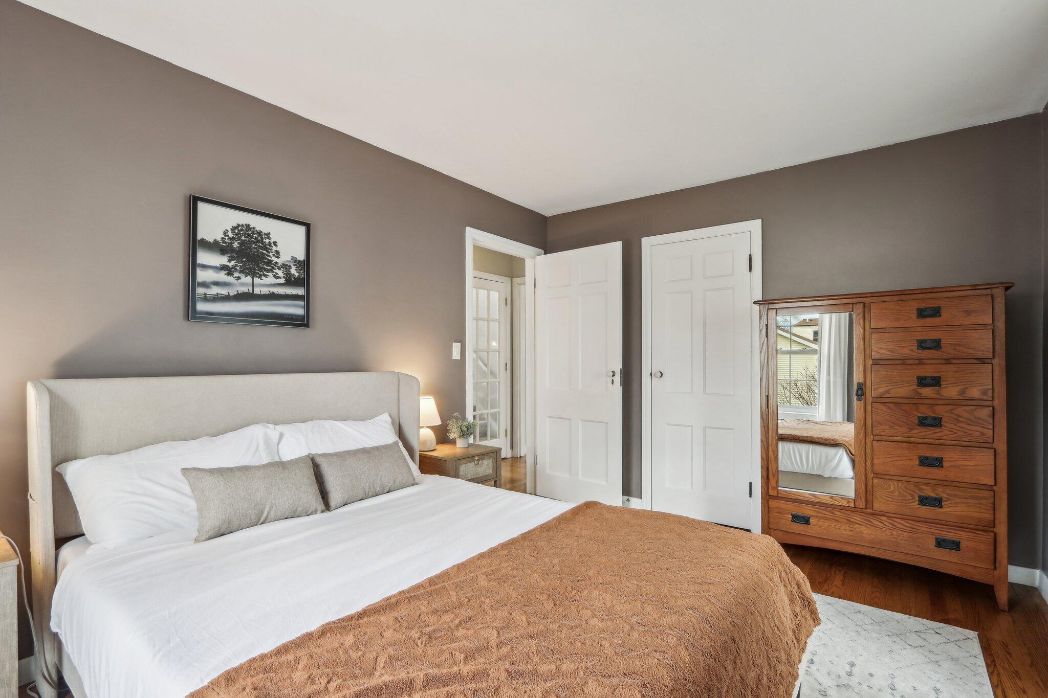 4728 N Diversey Blvd