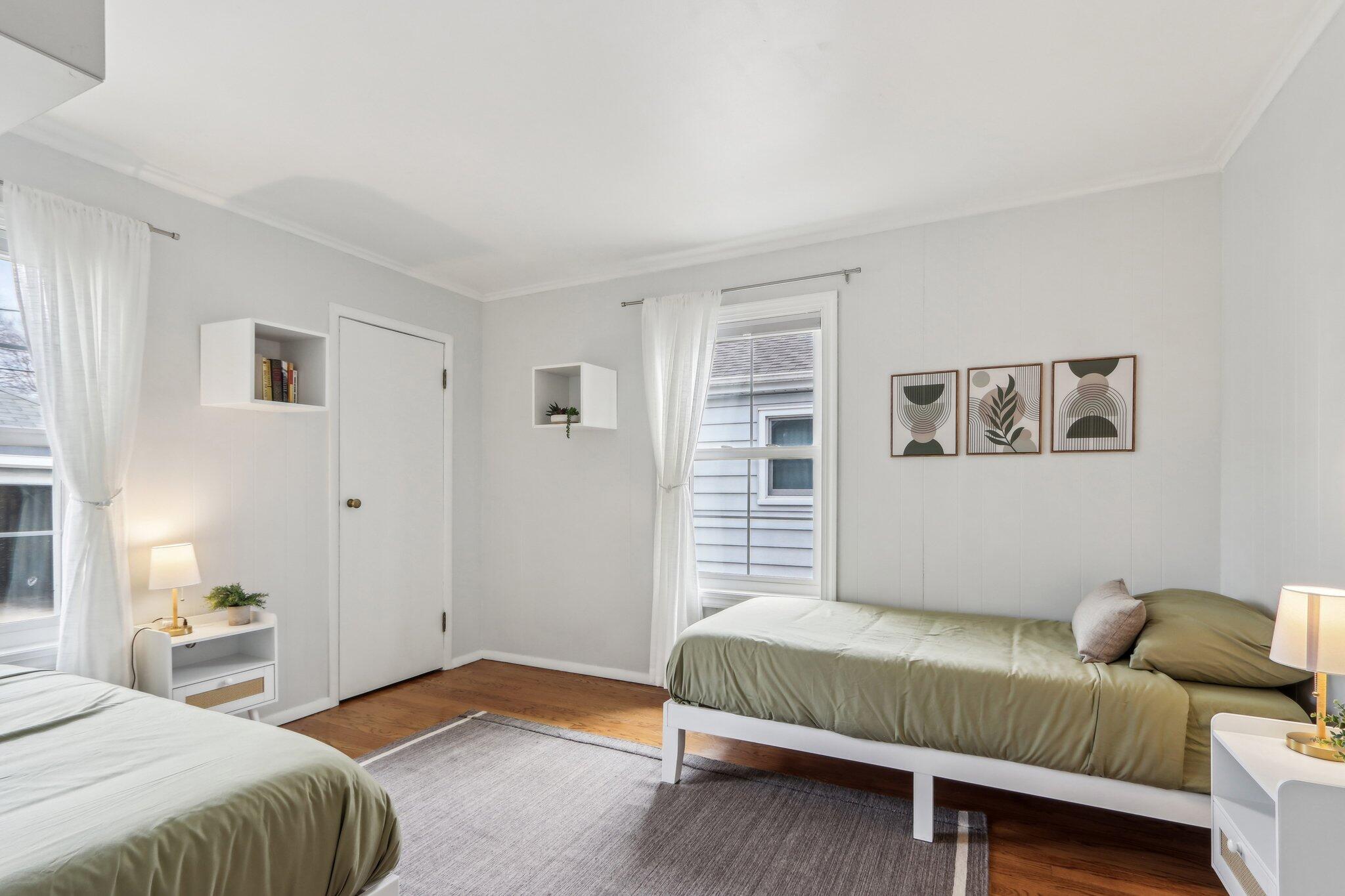 4728 N Diversey Blvd