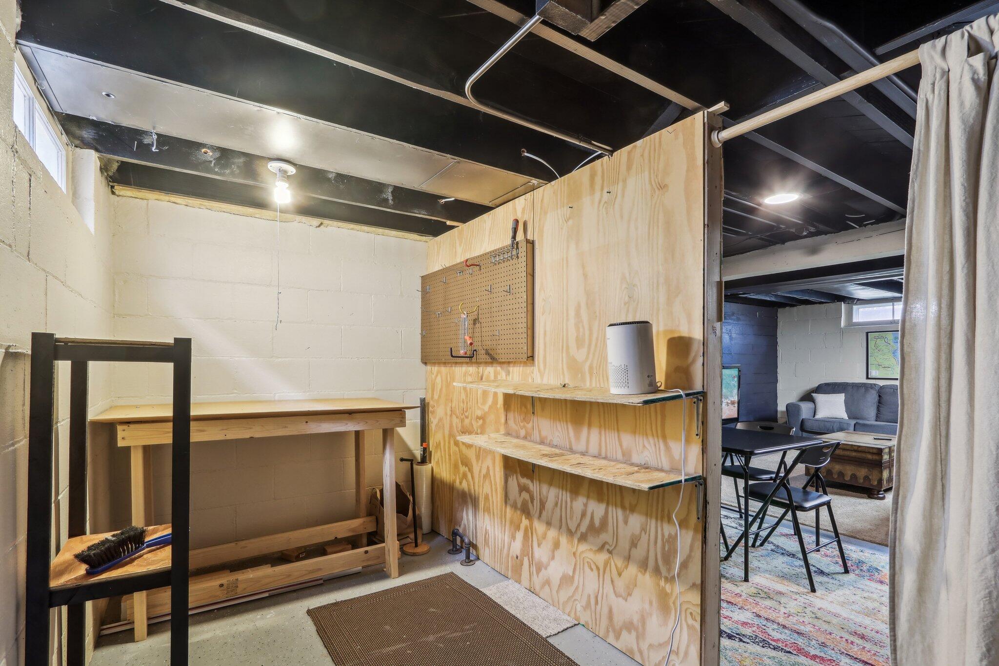 4728 N Diversey Blvd