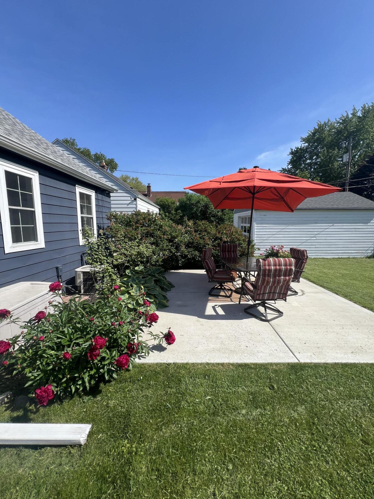 4728 N Diversey Blvd