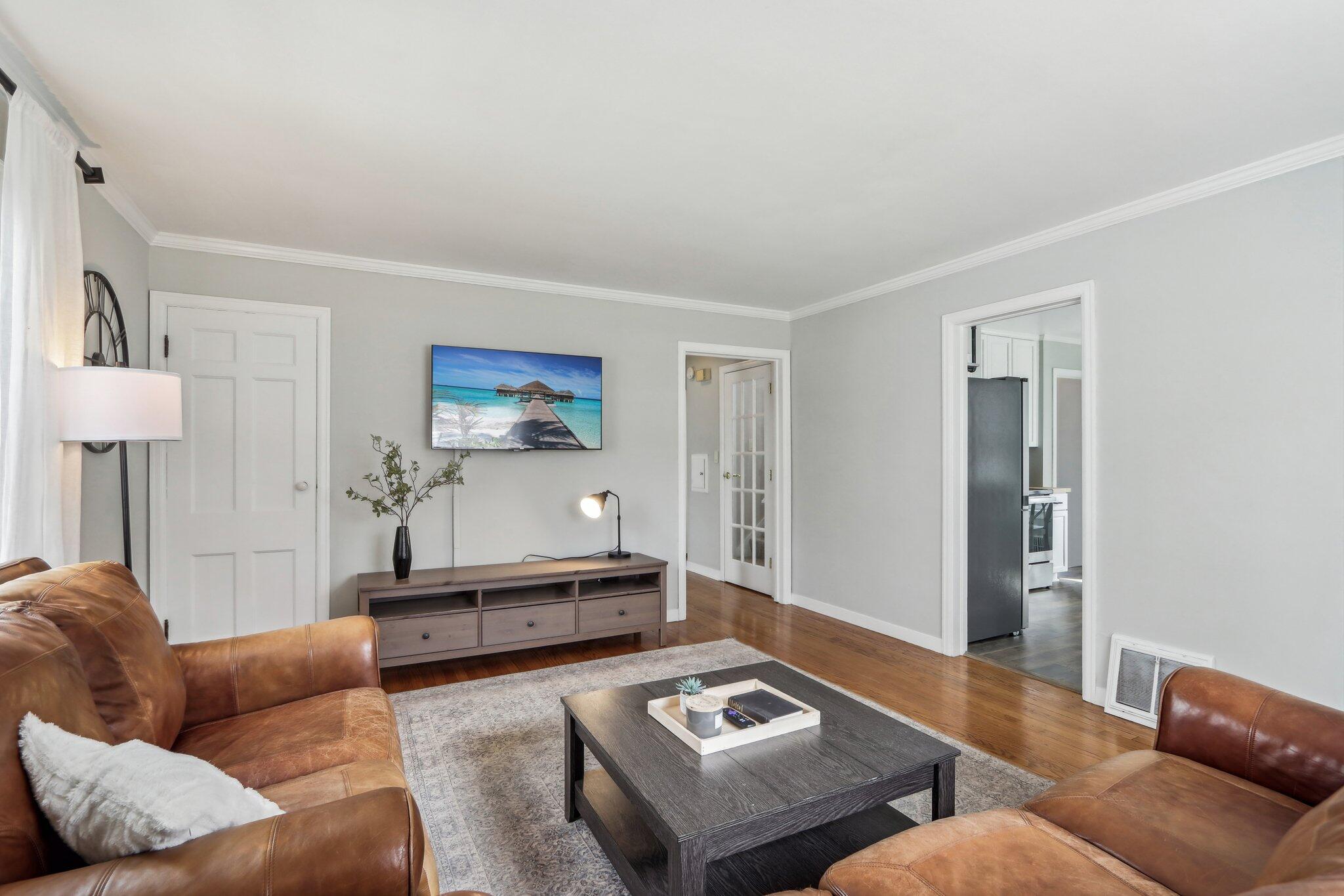 4728 N Diversey Blvd