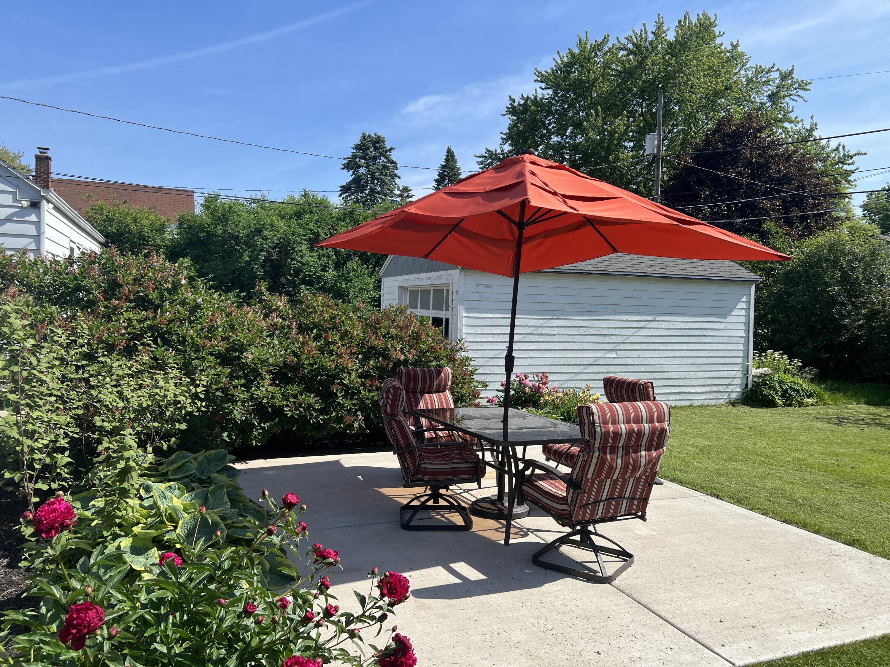 4728 N Diversey Blvd