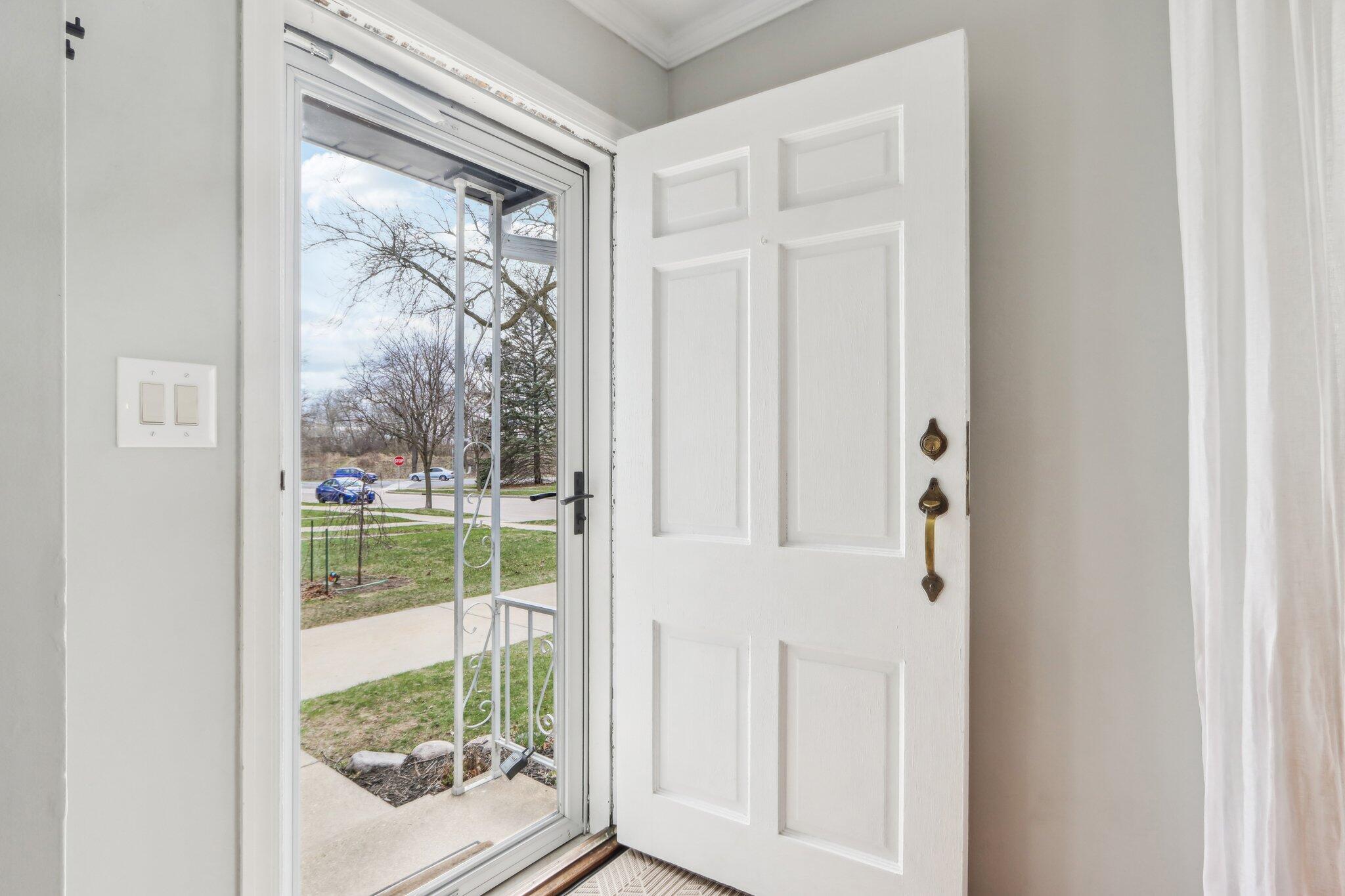 4728 N Diversey Blvd