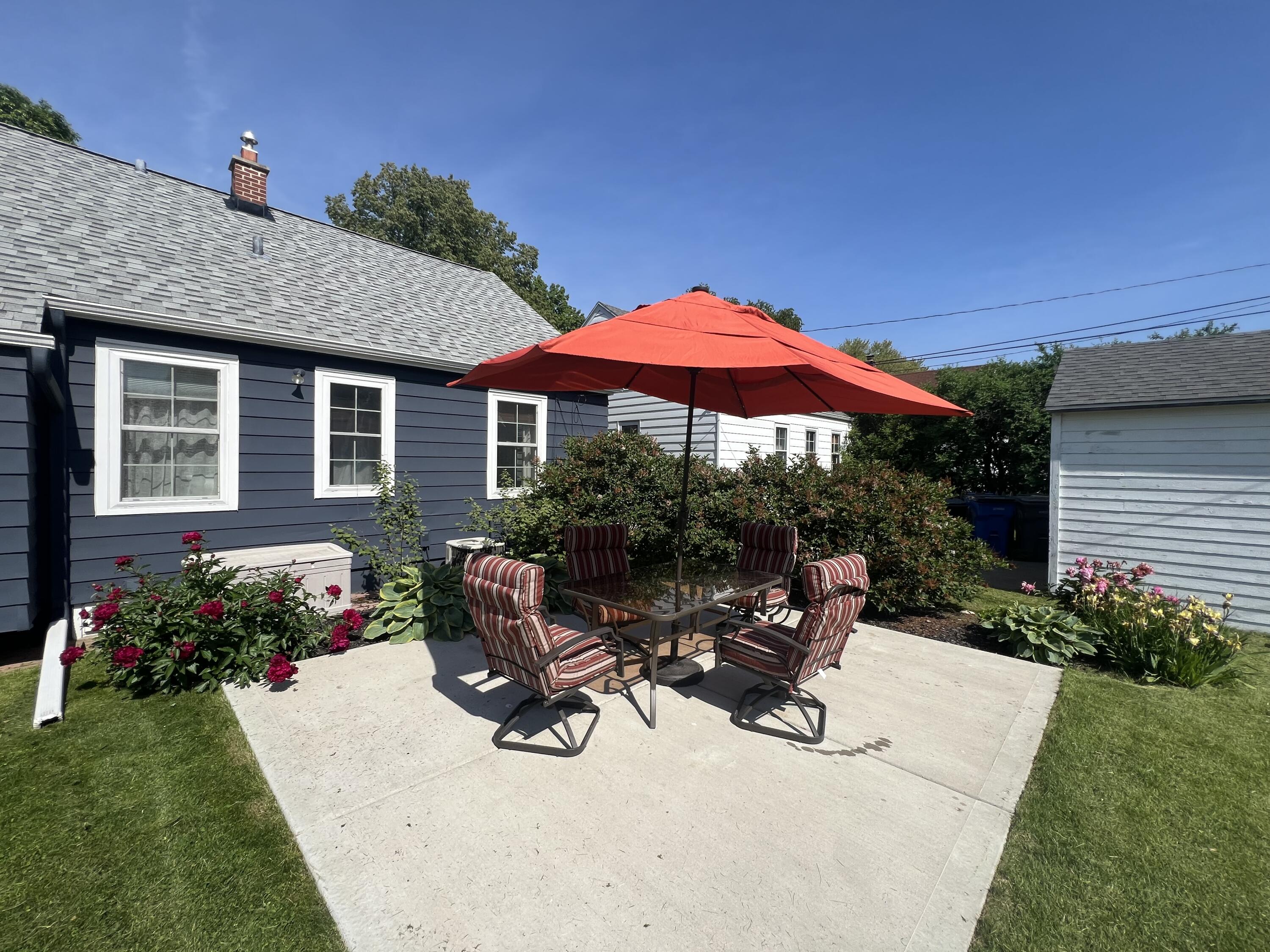 4728 N Diversey Blvd