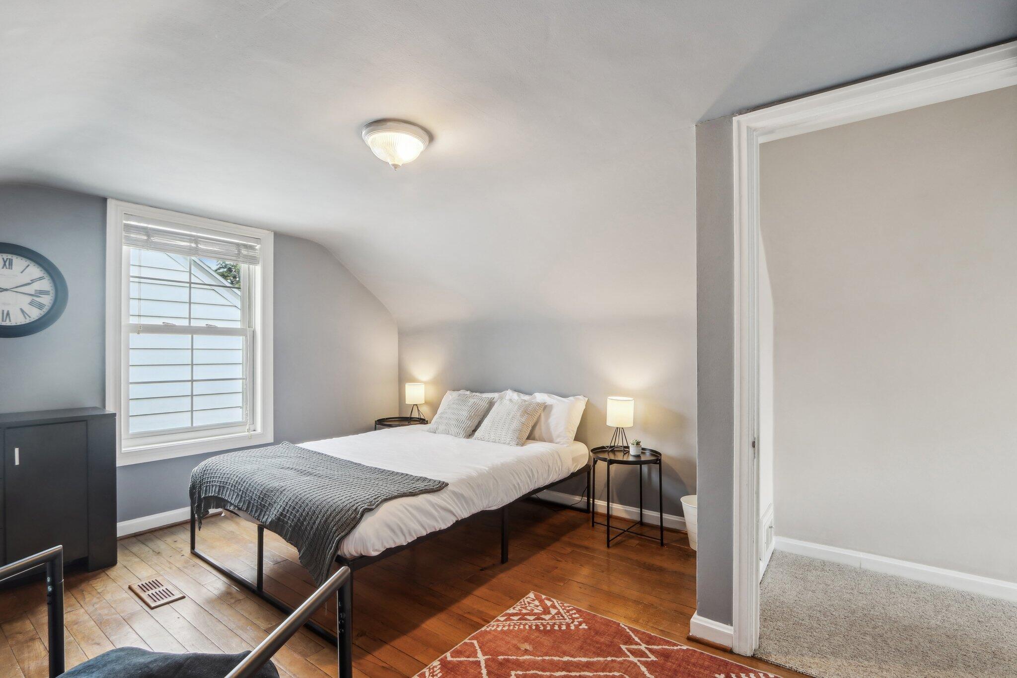 4728 N Diversey Blvd