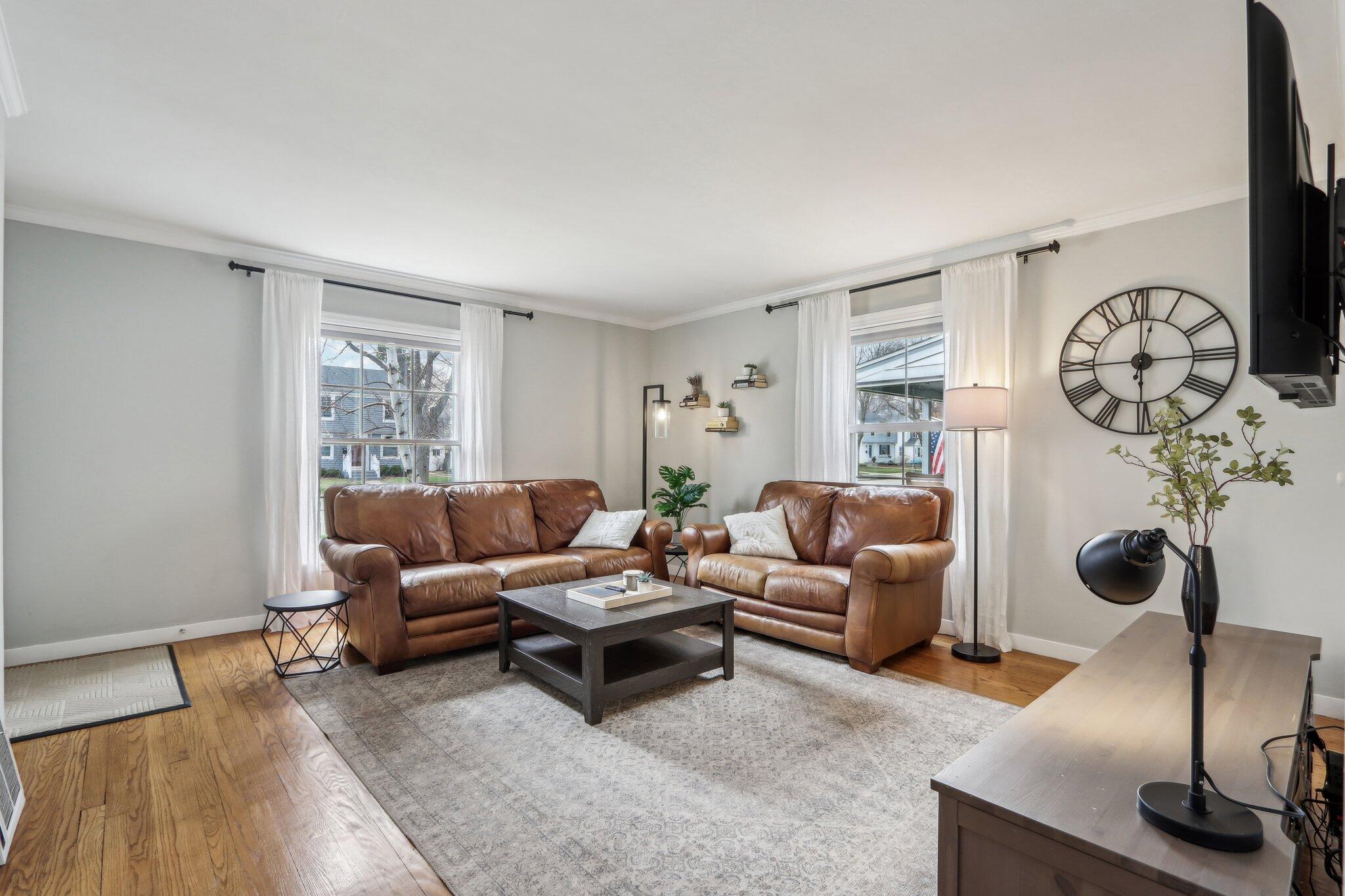 4728 N Diversey Blvd