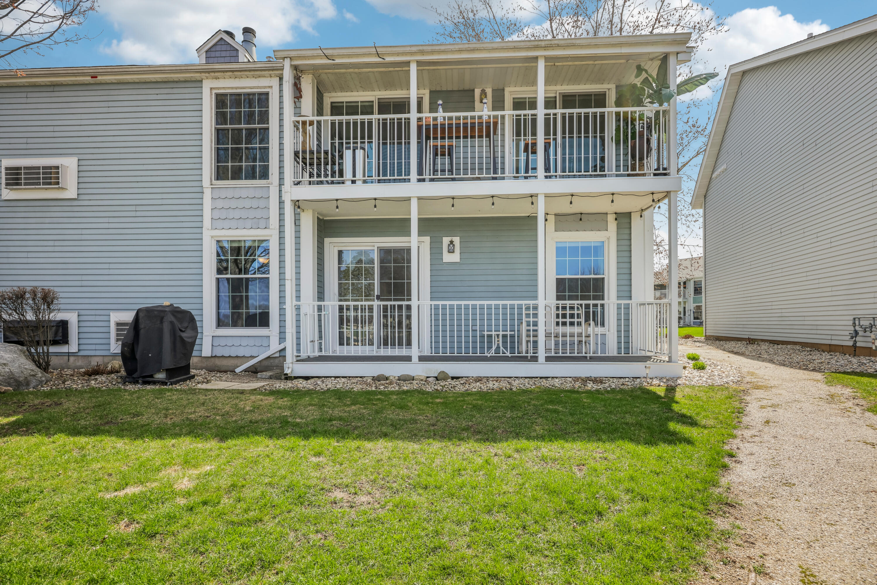 300 Foxwood Dr Dr