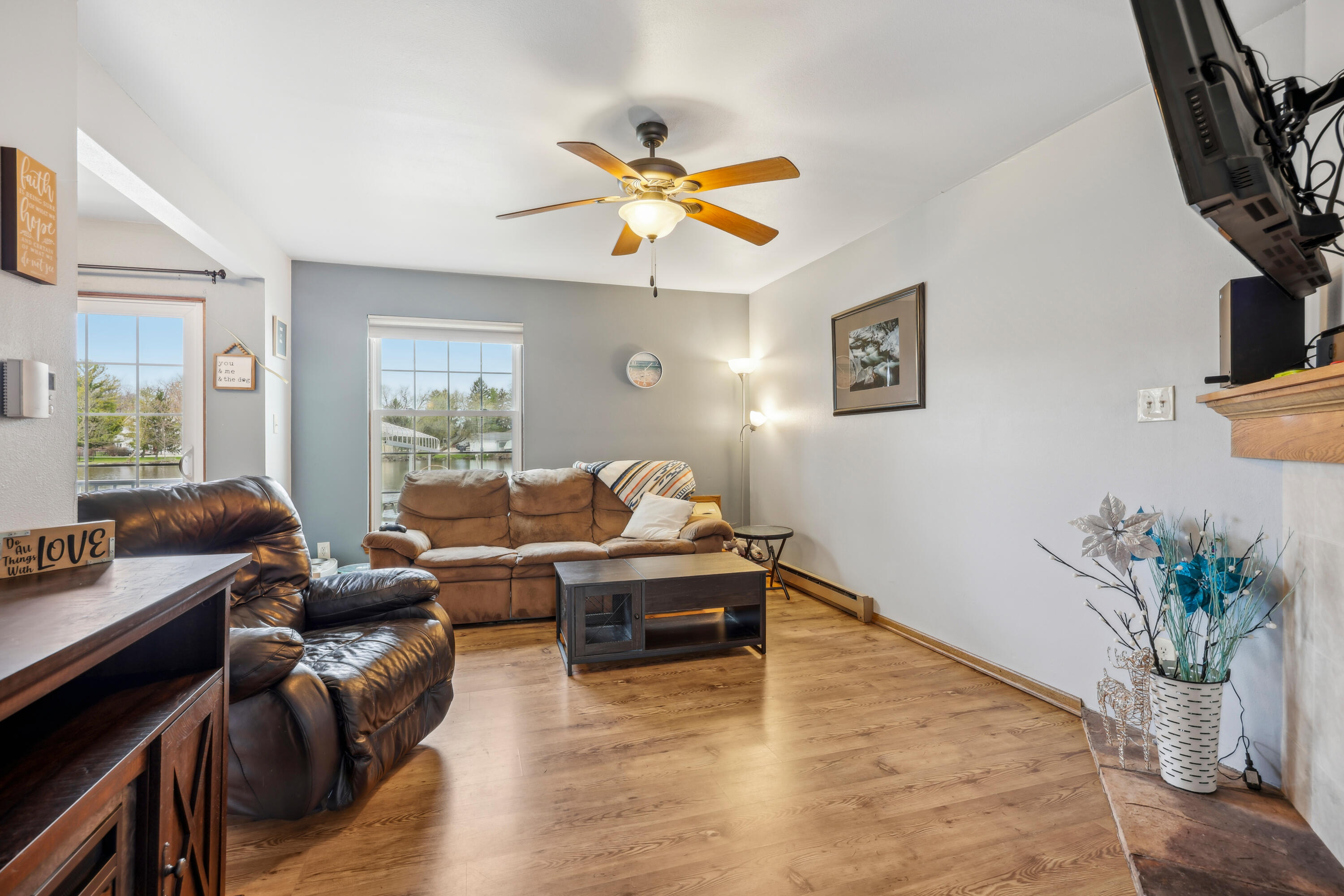 300 Foxwood Dr Dr