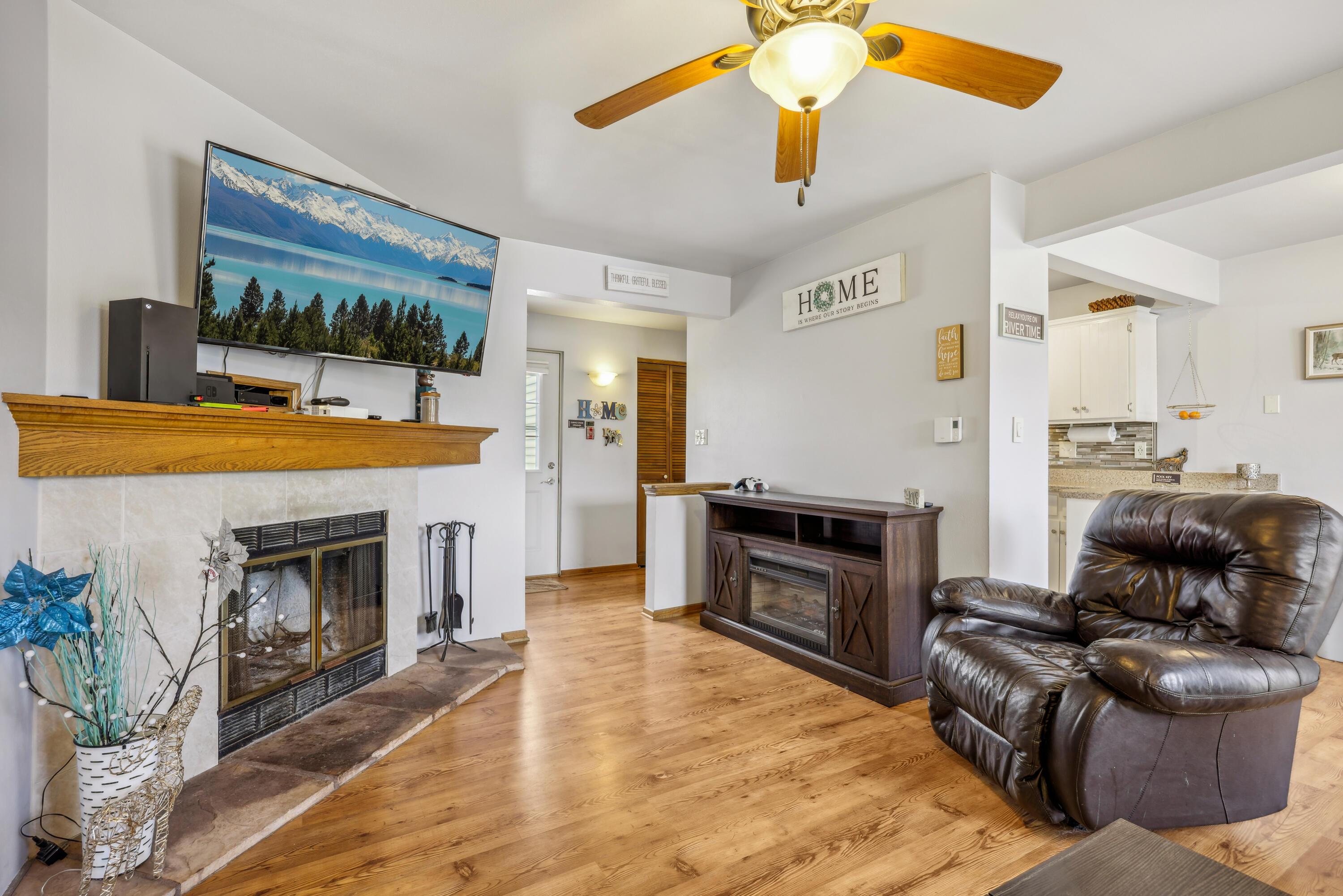 300 Foxwood Dr Dr