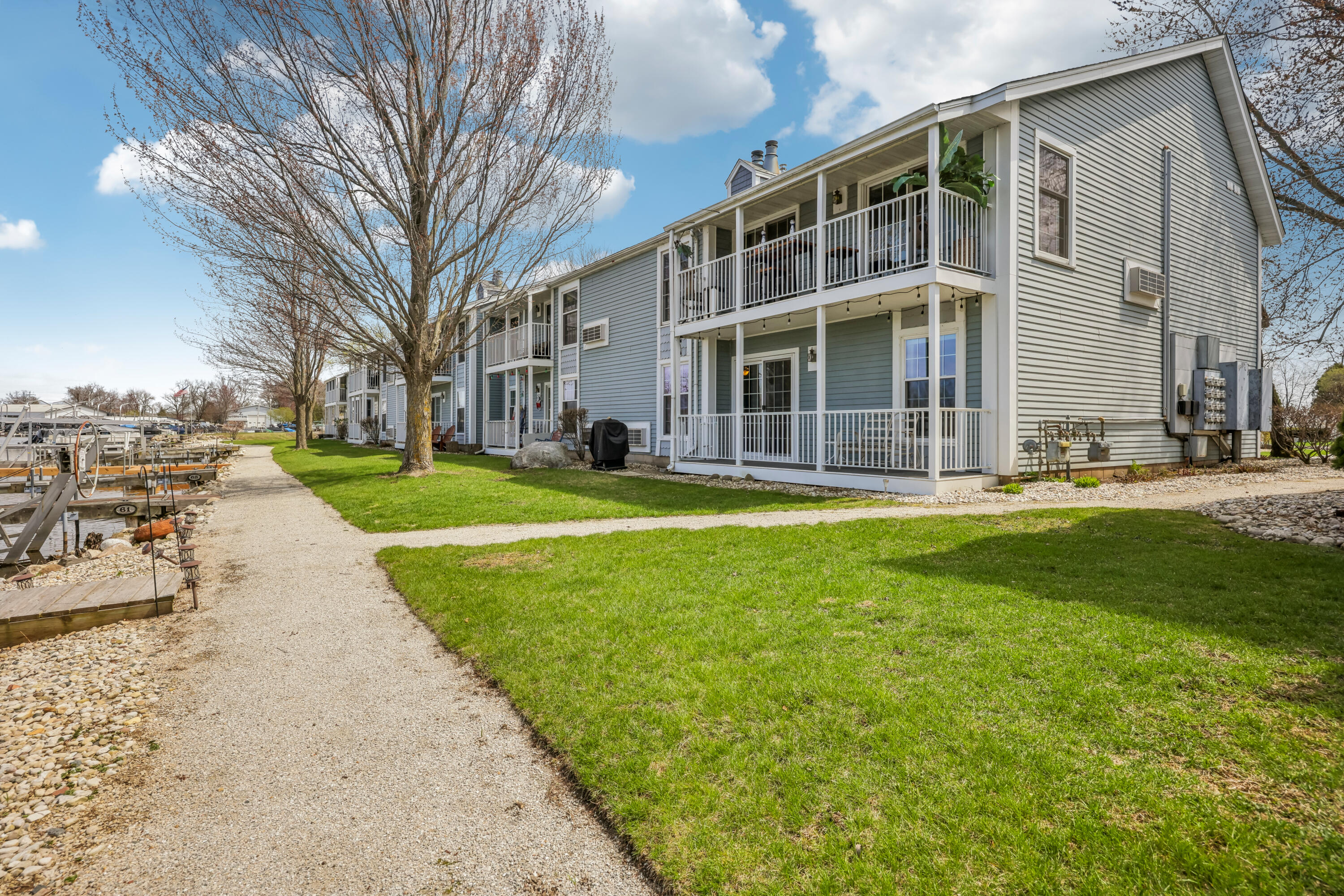 300 Foxwood Dr Dr
